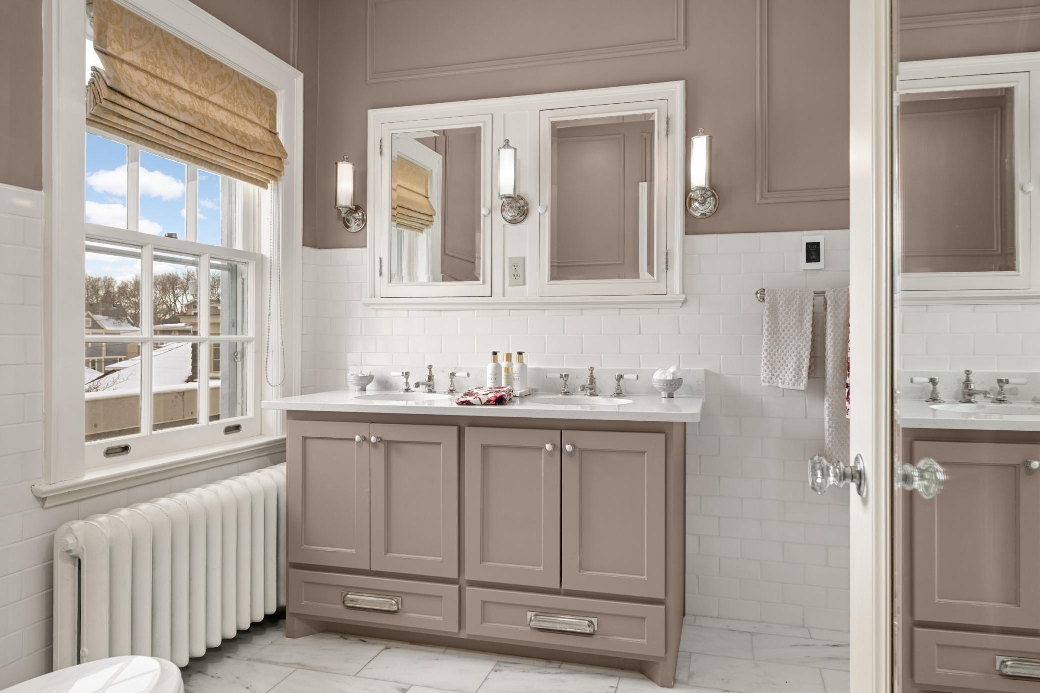 2400 Pillsbury Avenue S