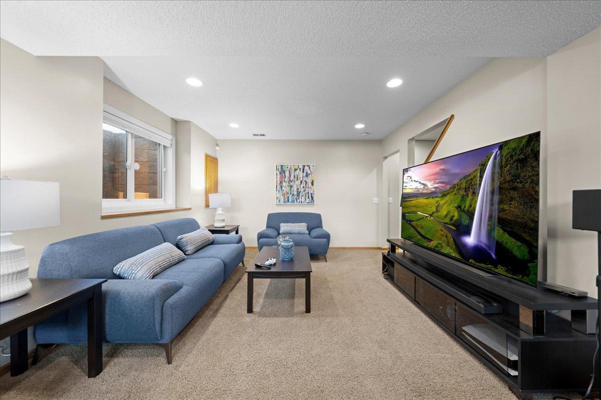 3437 Gunston Lane