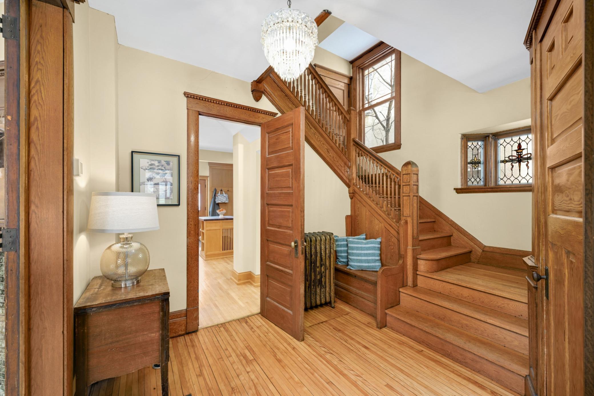 2654 Pleasant Avenue