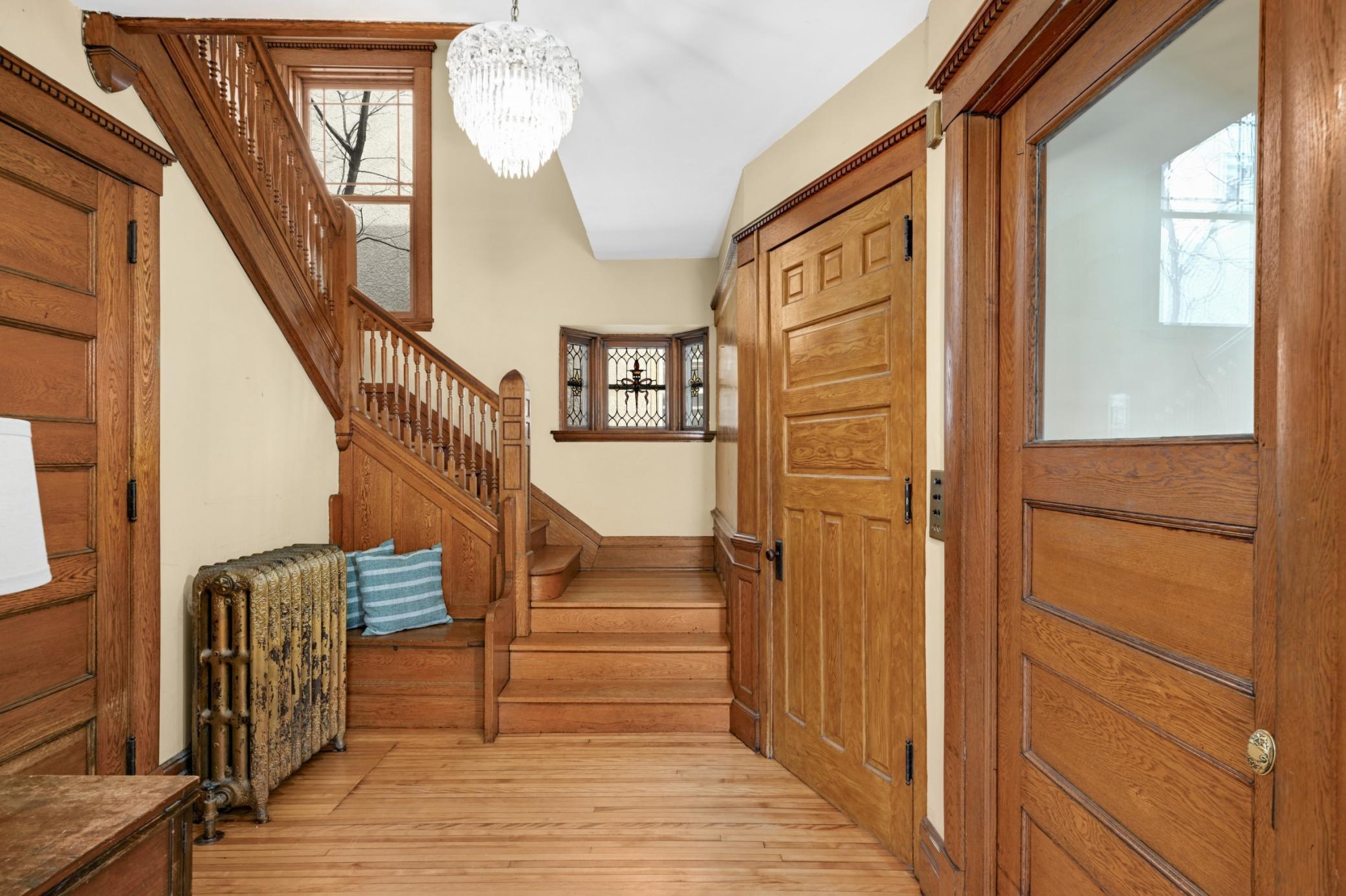 2654 Pleasant Avenue