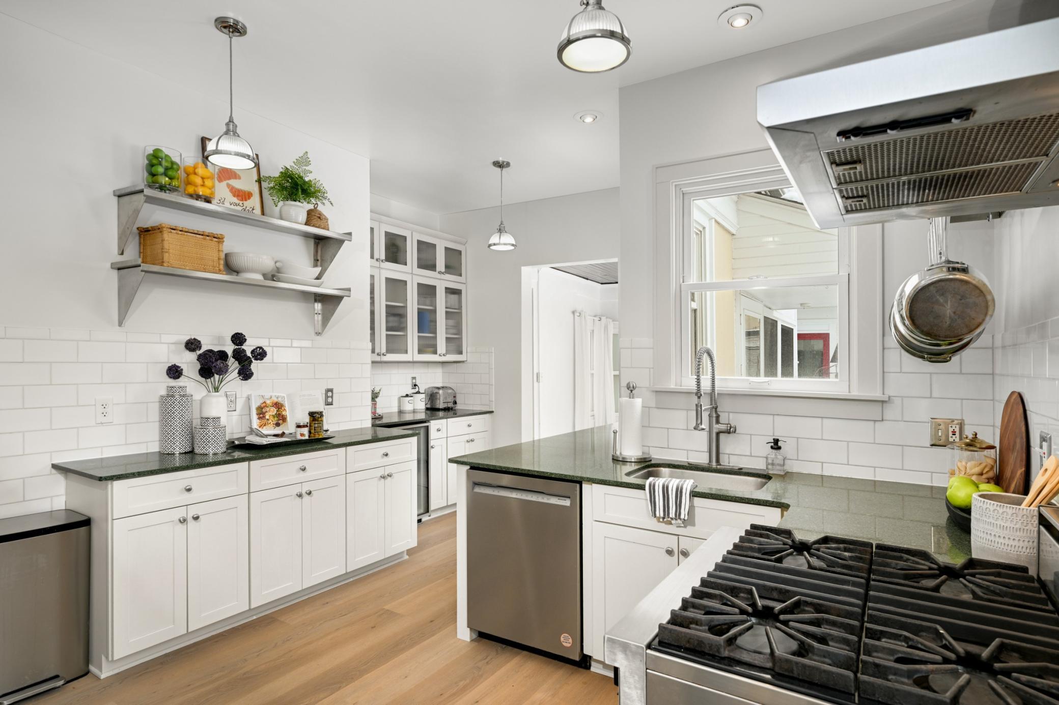 2418 Pillsbury Avenue S