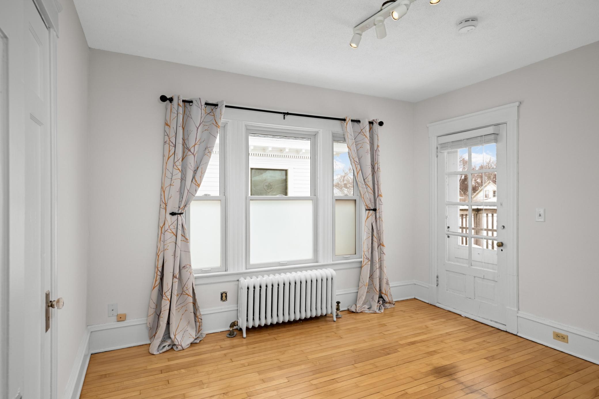 2418 Pillsbury Avenue S