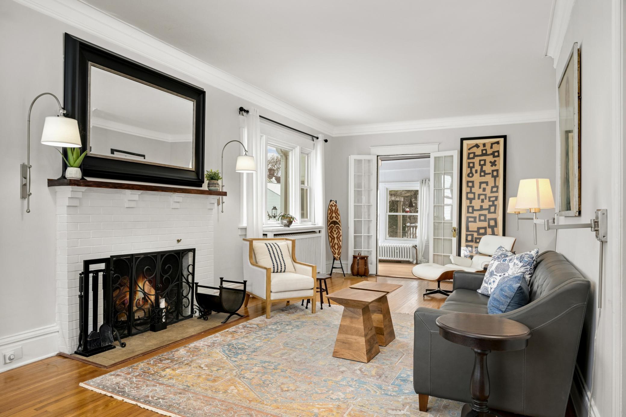 2418 Pillsbury Avenue S