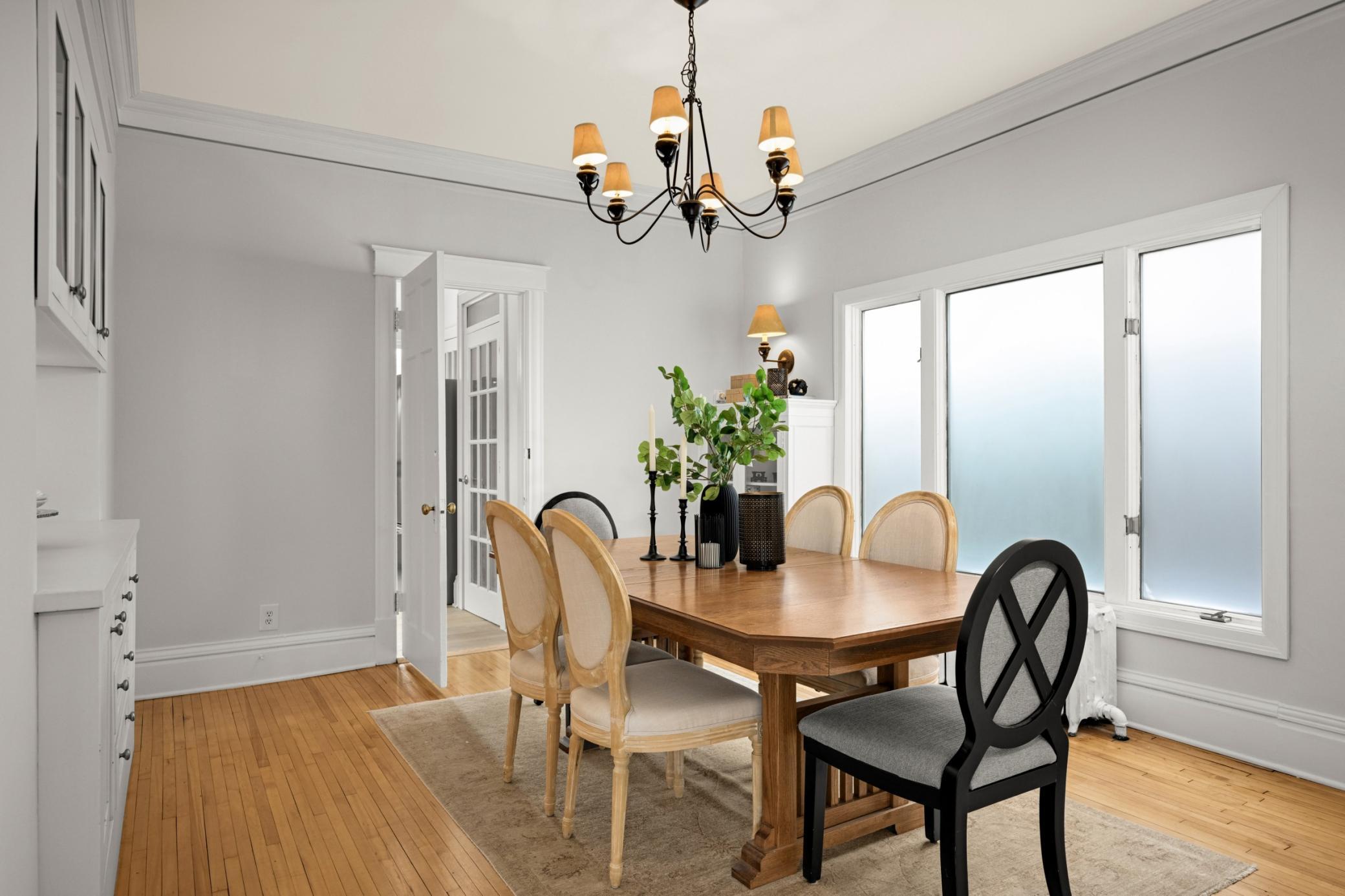 2418 Pillsbury Avenue S