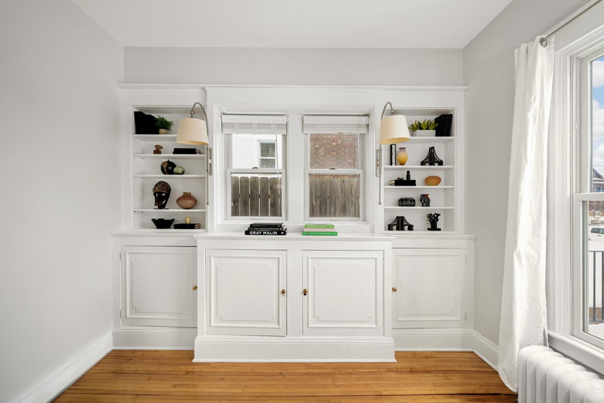 2418 Pillsbury Avenue S