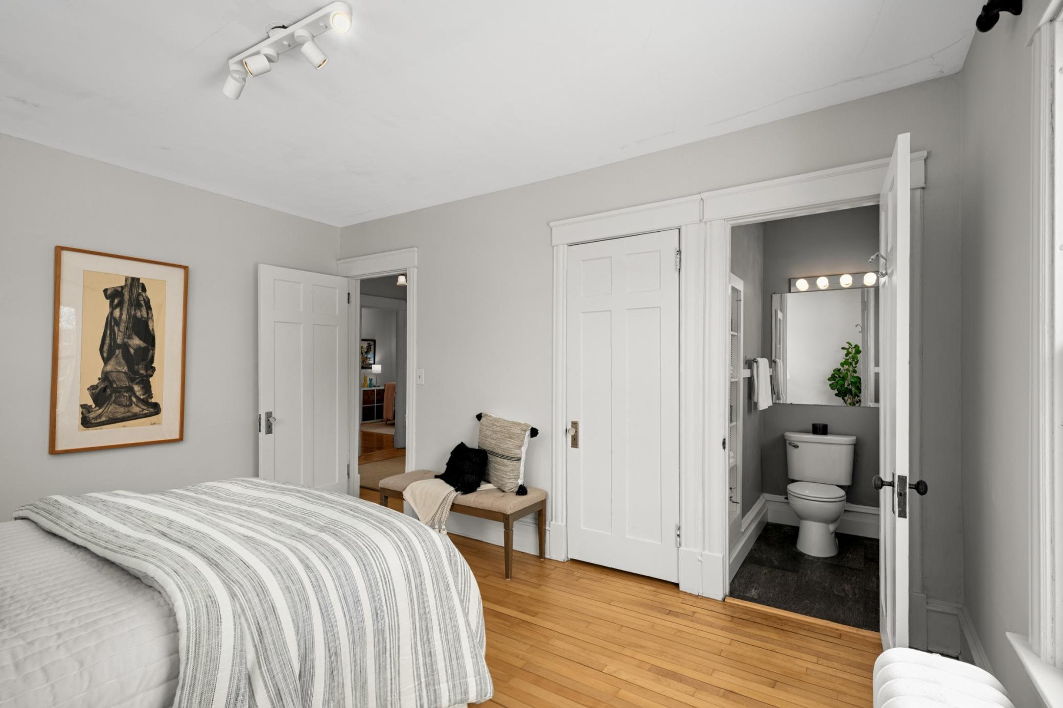 2418 Pillsbury Avenue S