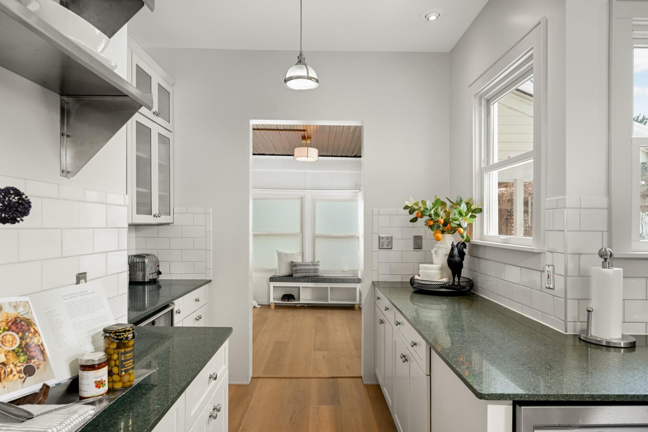 2418 Pillsbury Avenue S