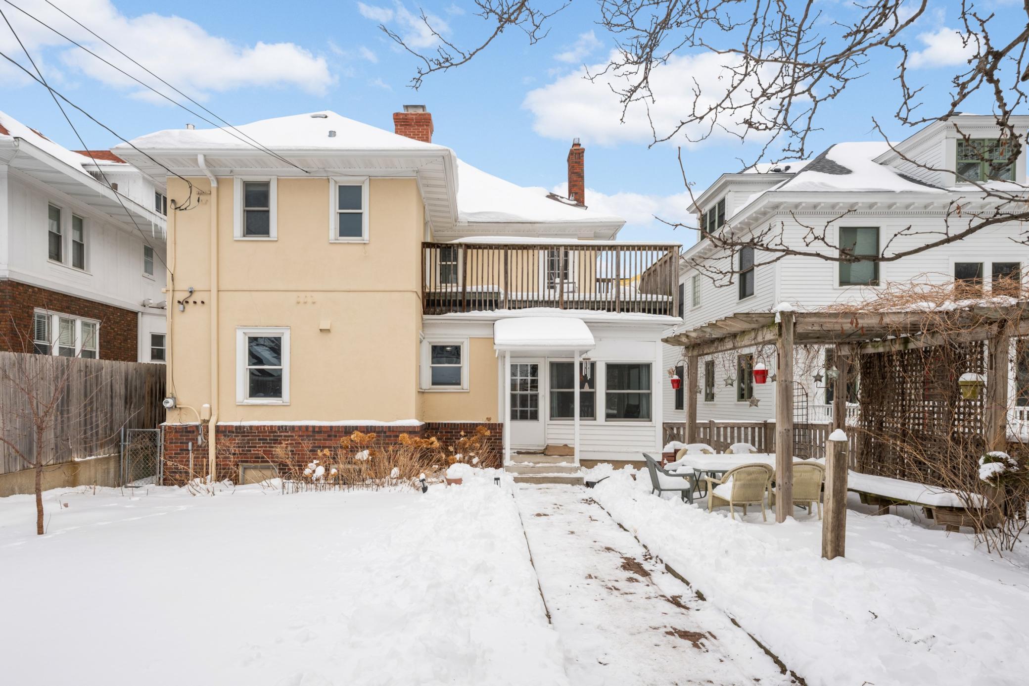 2418 Pillsbury Avenue S