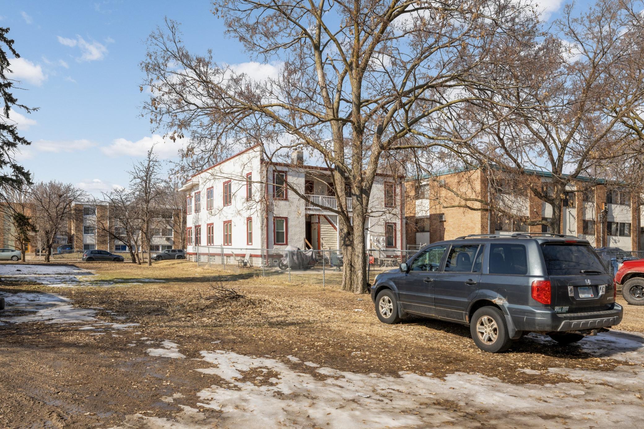 3133 Pleasant Avenue