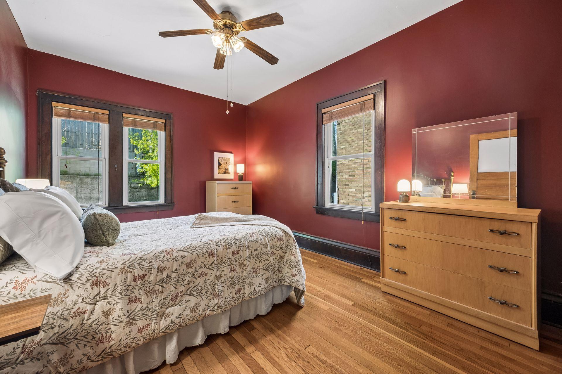 992 Dayton Avenue Unit: 2