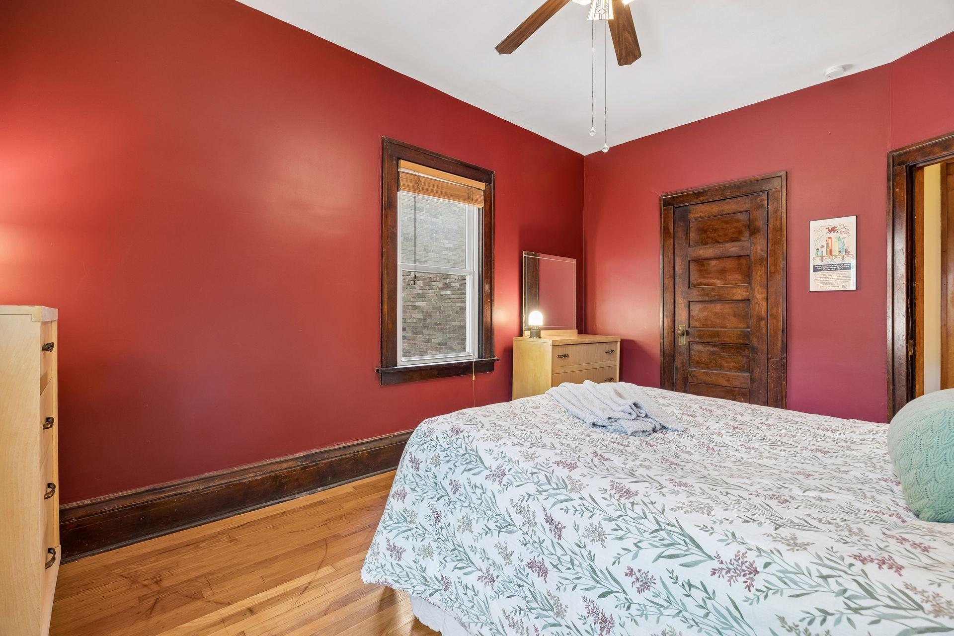992 Dayton Avenue Unit: 2