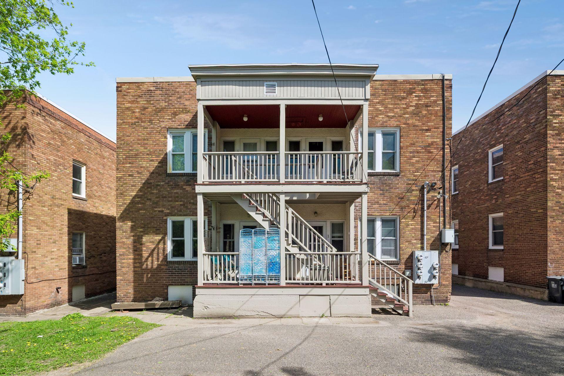 992 Dayton Avenue Unit: 2