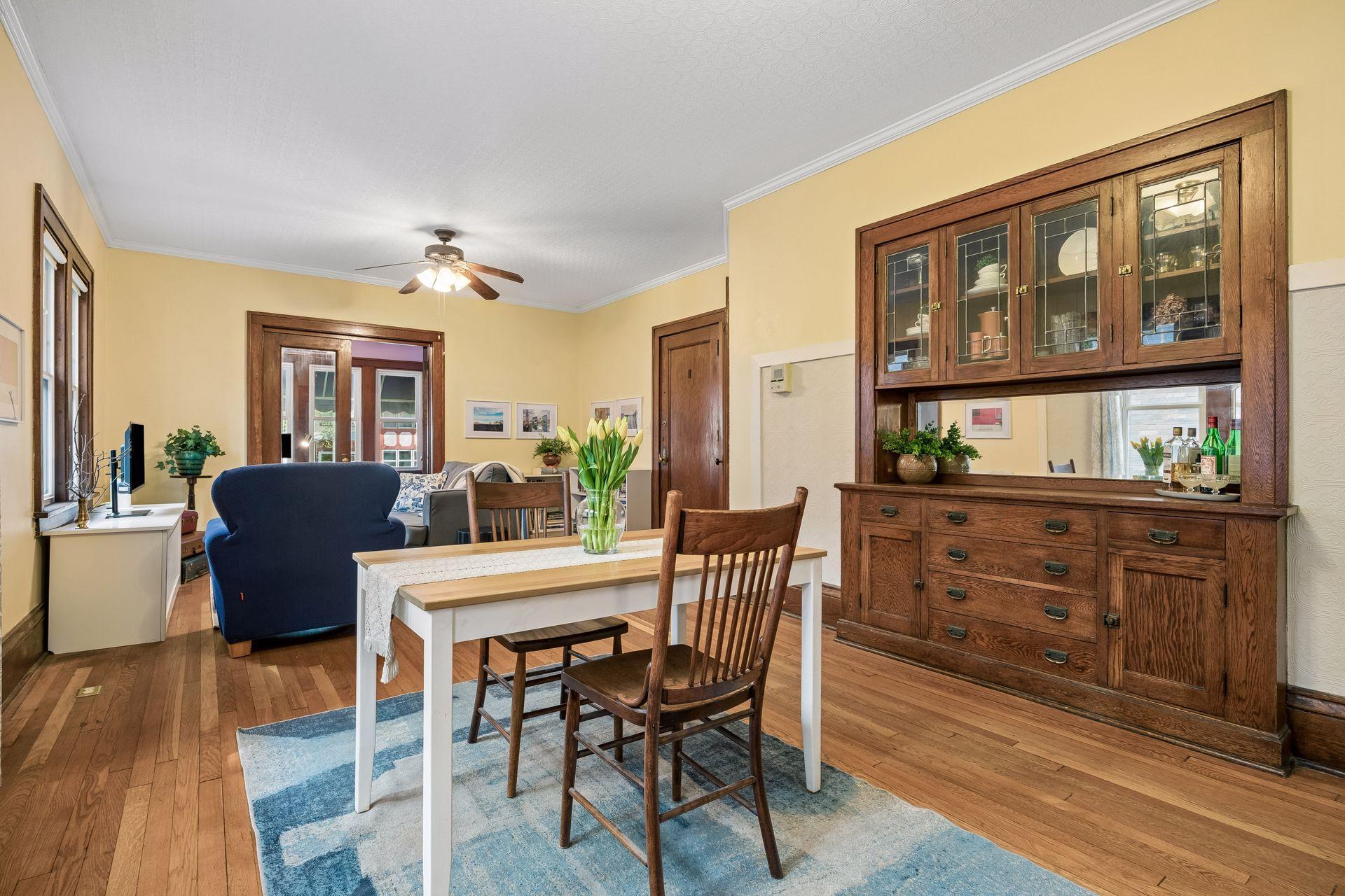 992 Dayton Avenue Unit: 2