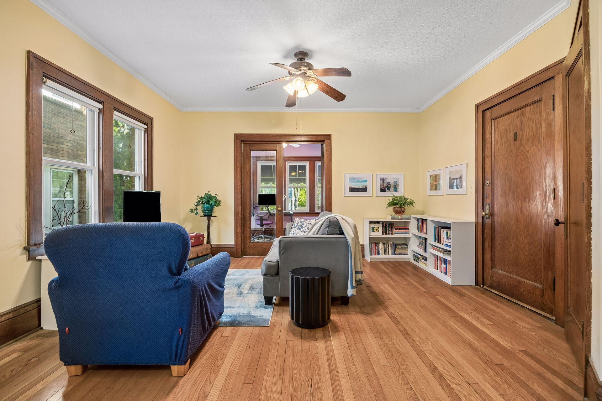 992 Dayton Avenue Unit: 2