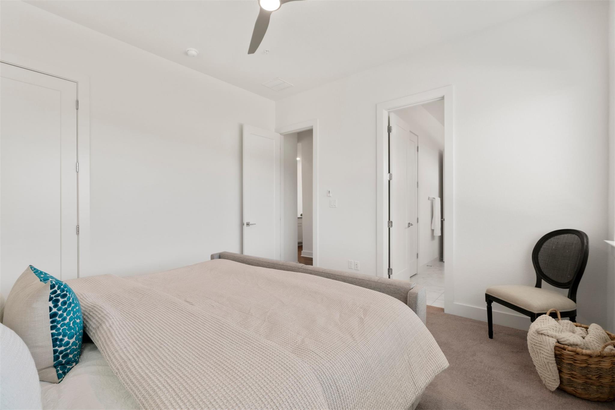 2050 Lohmans Spur RD # 2203