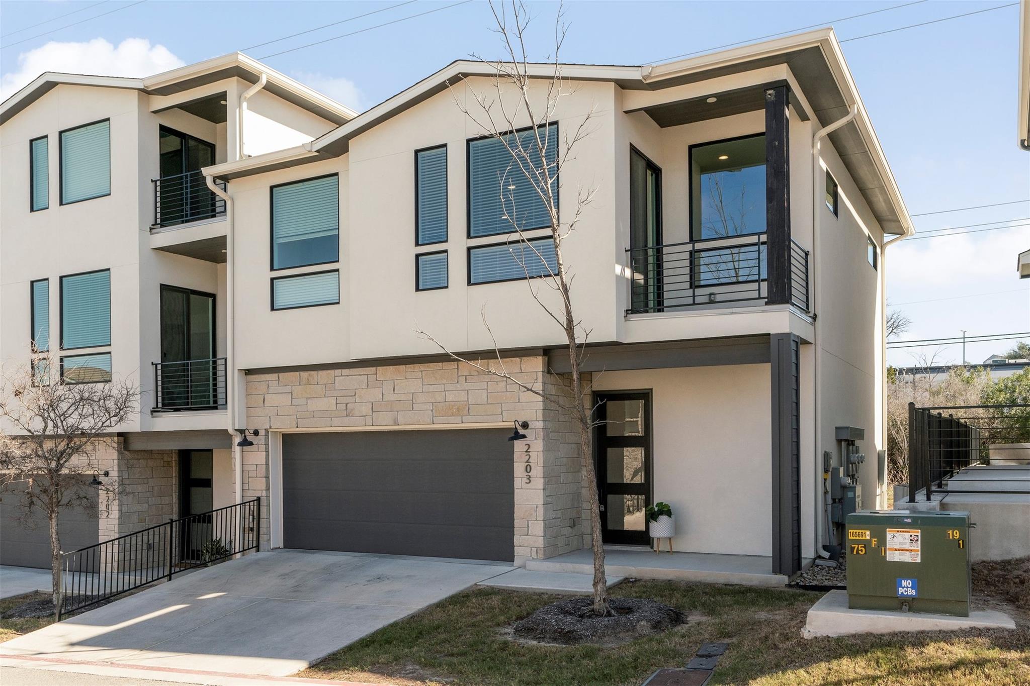 2050 Lohmans Spur RD # 2203