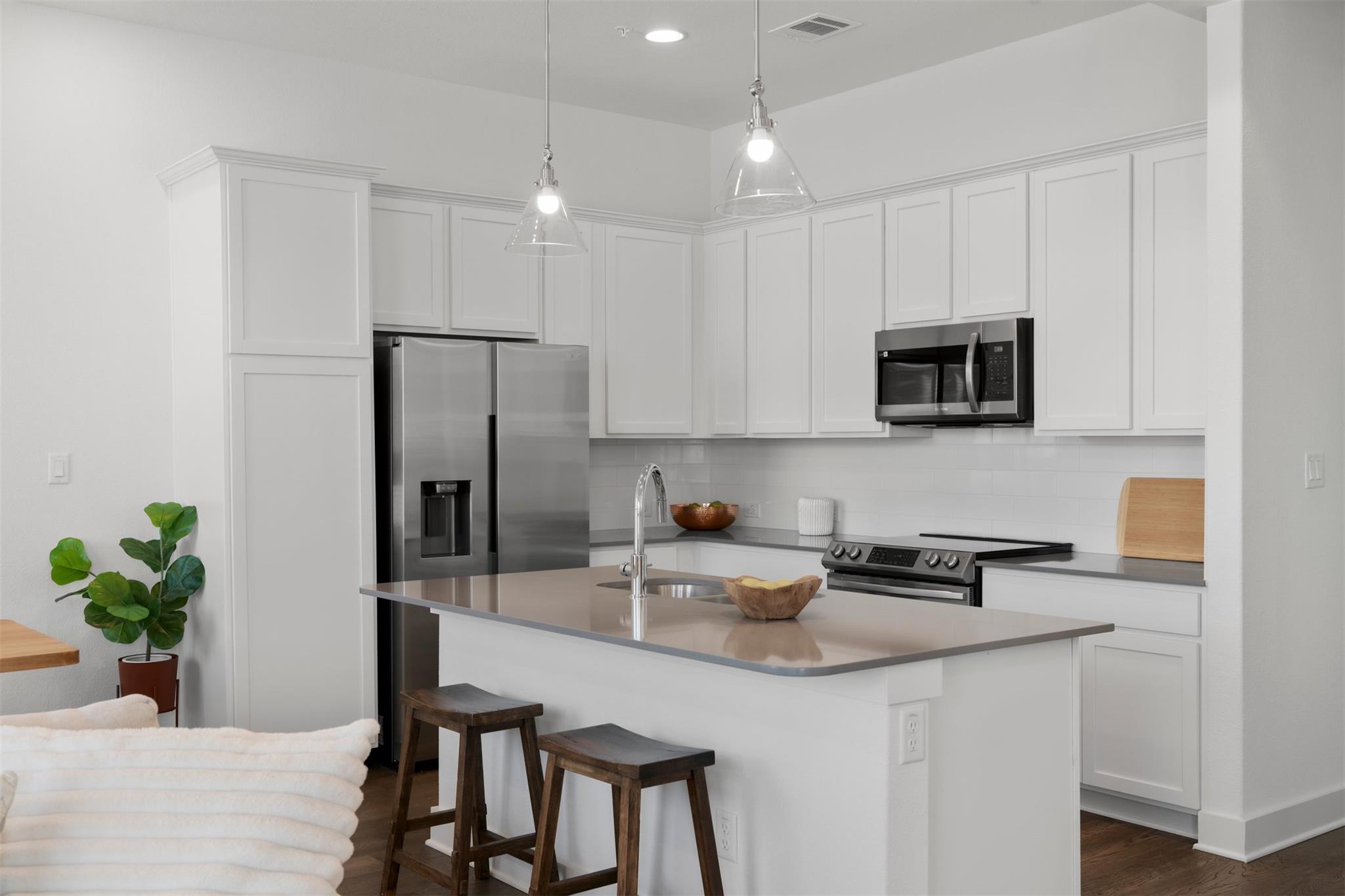 2050 Lohmans Spur RD # 2203