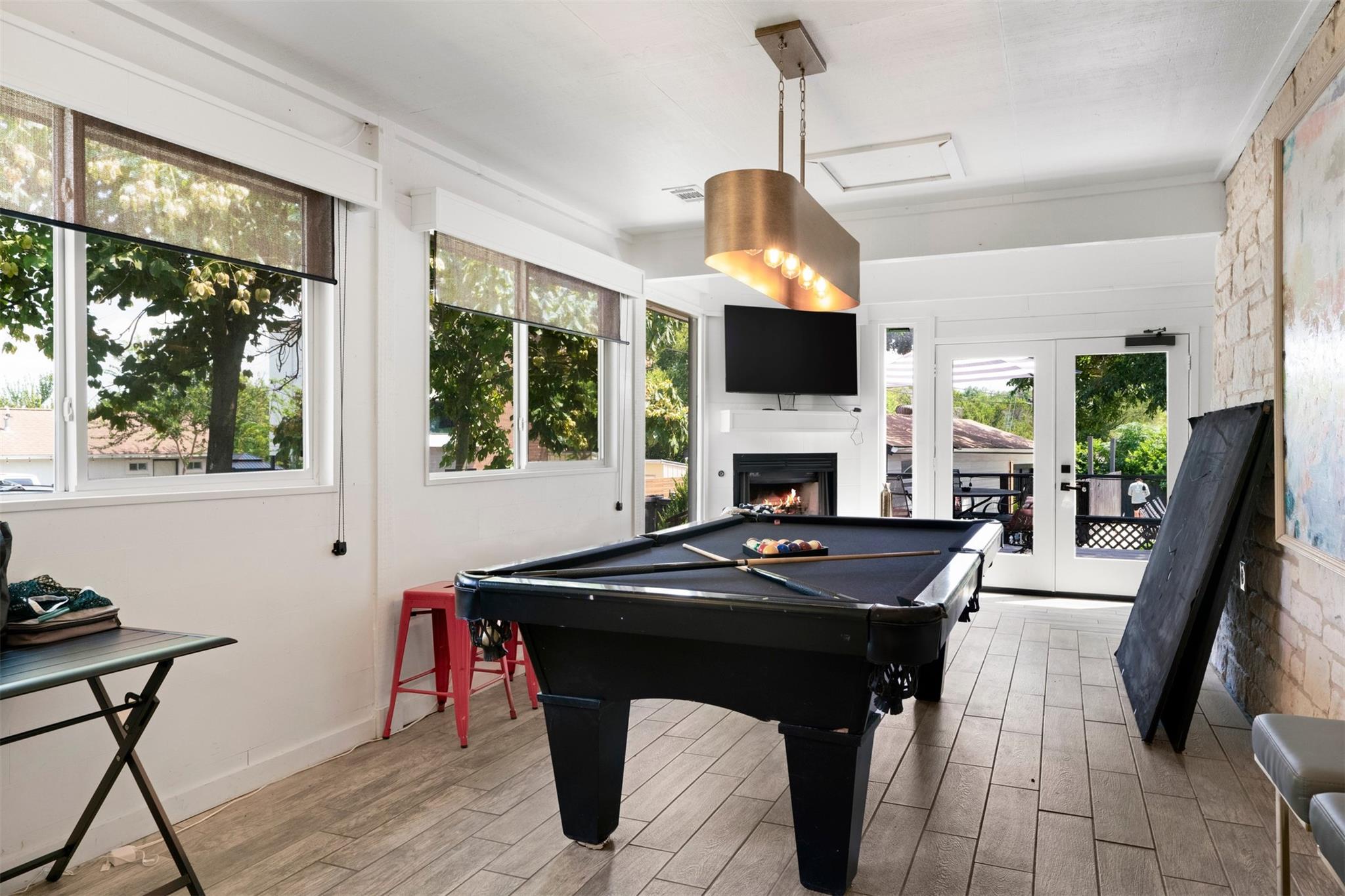 8721 Mountain Crest DR