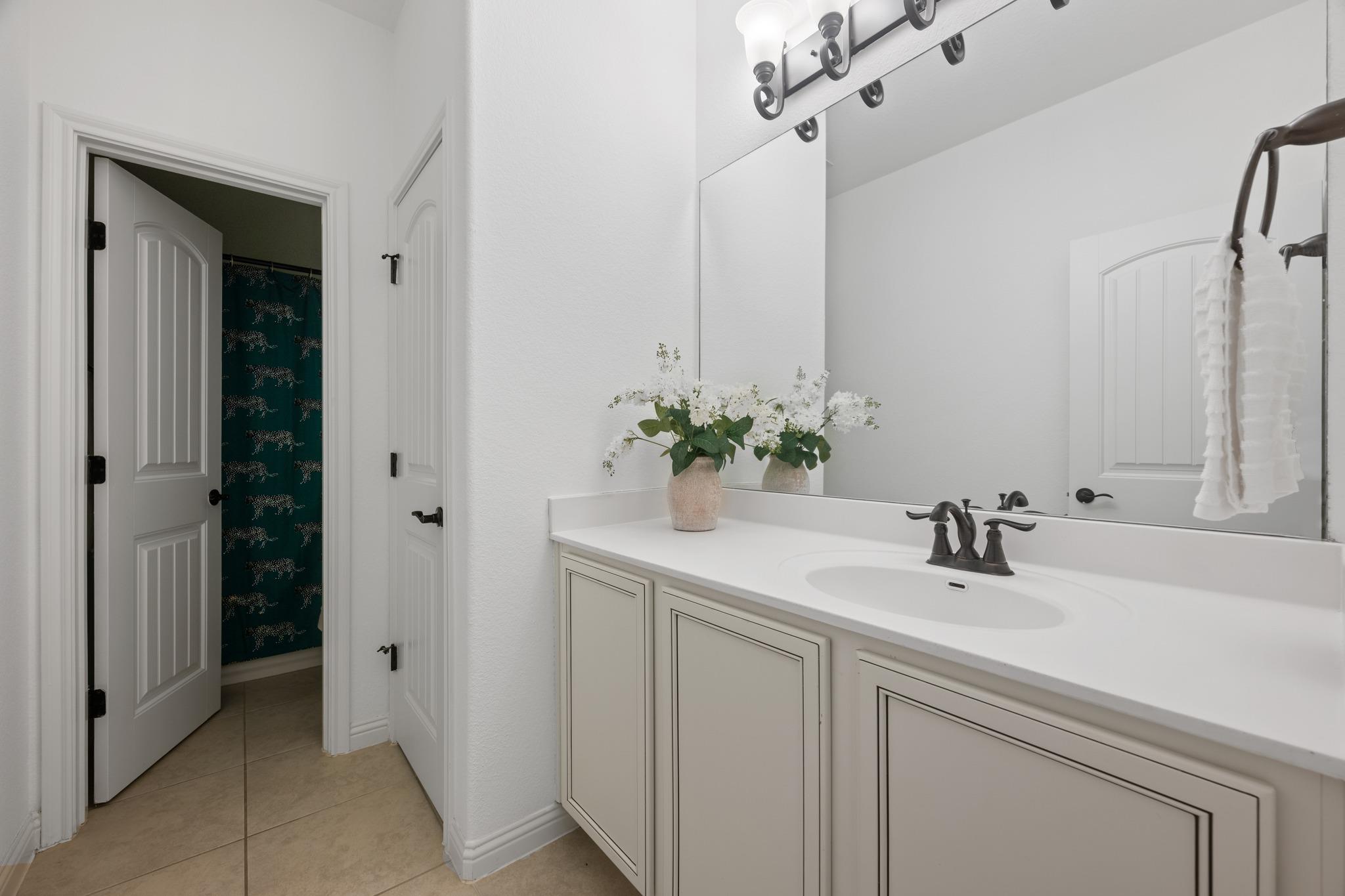 307 Ansley CV