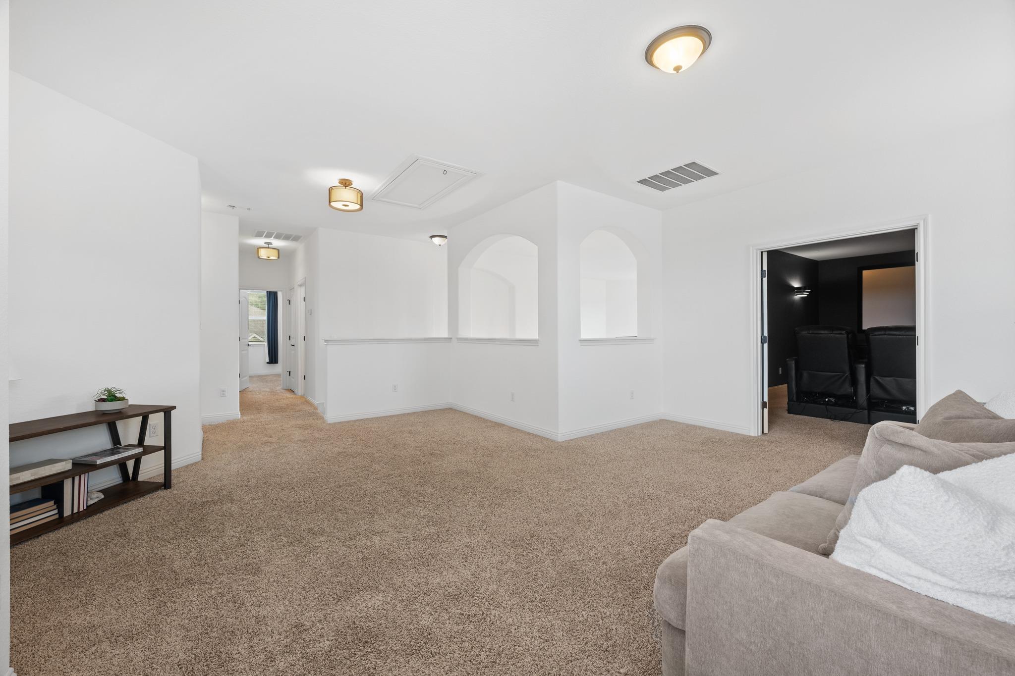 307 Ansley CV