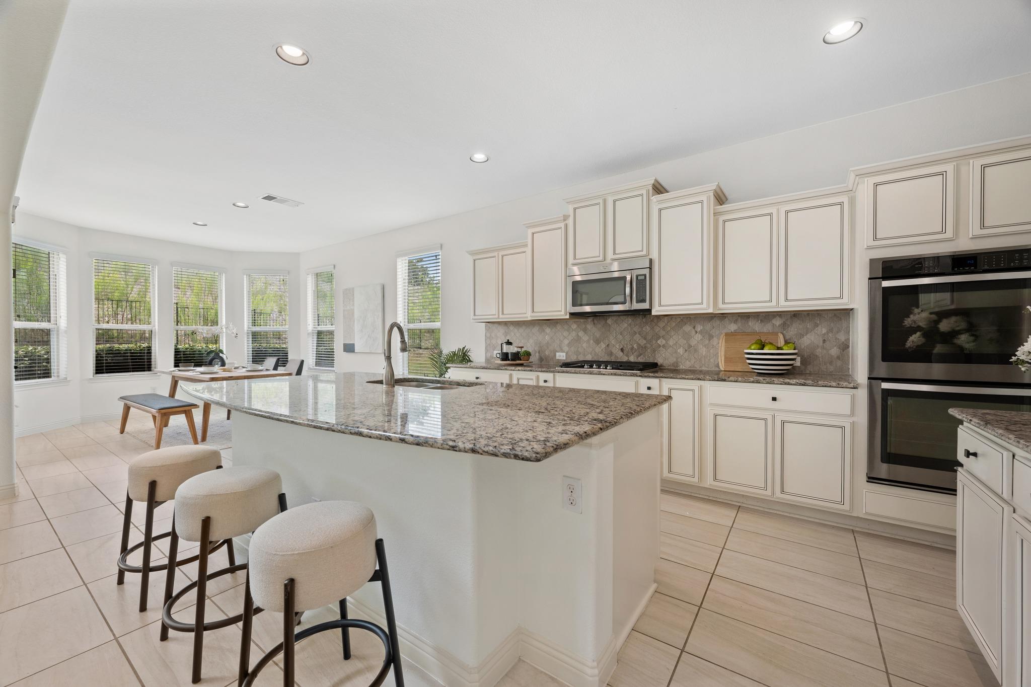 307 Ansley CV