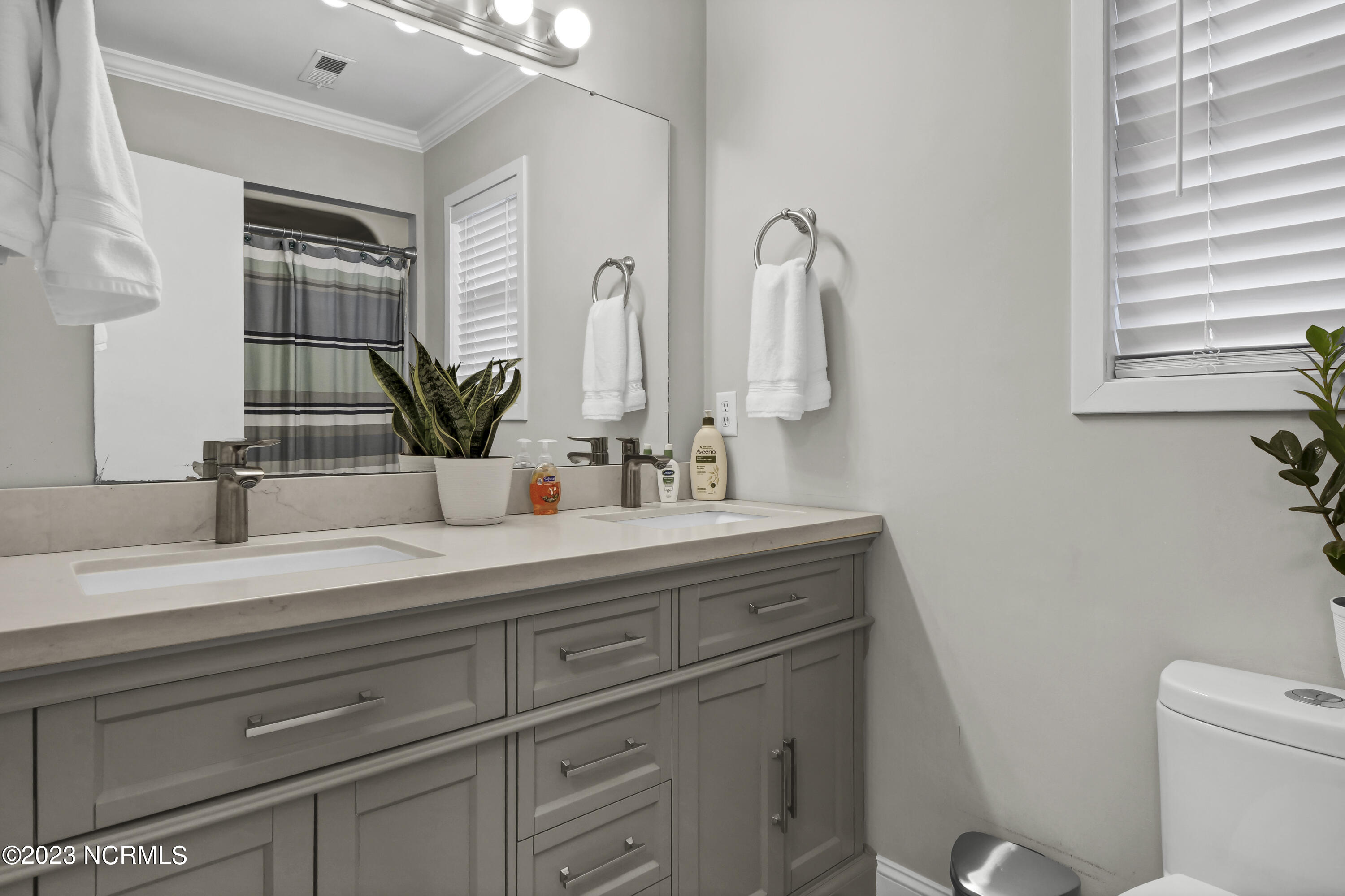 1300 Two Mile Circle E