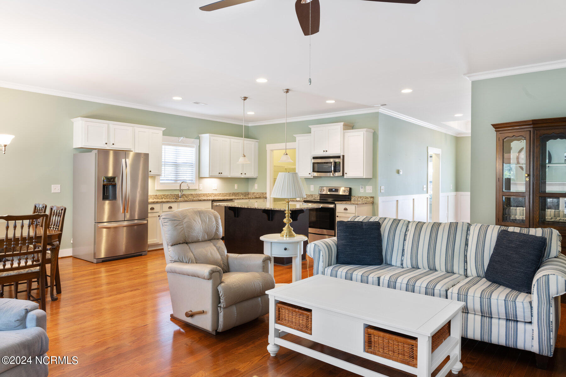 365 Southbend Court NE