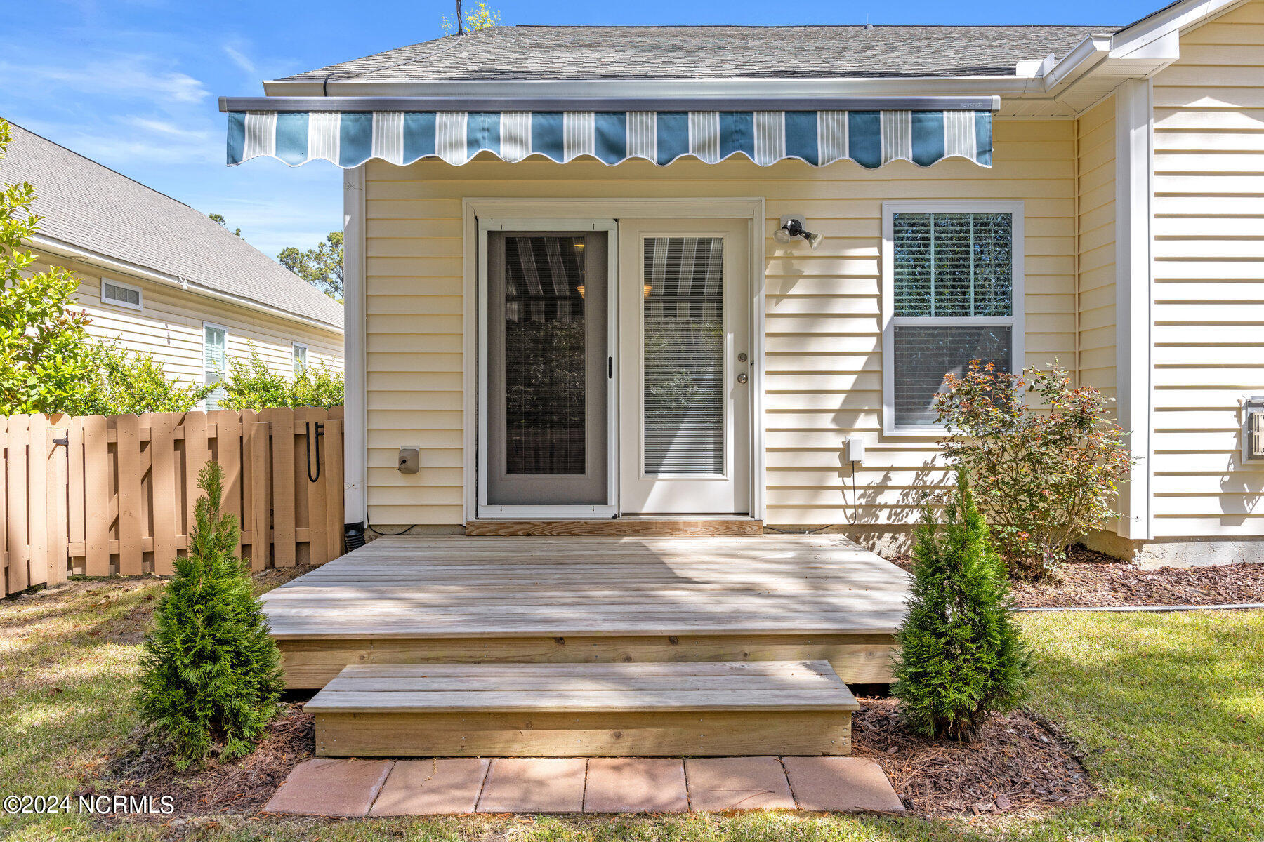 365 Southbend Court NE