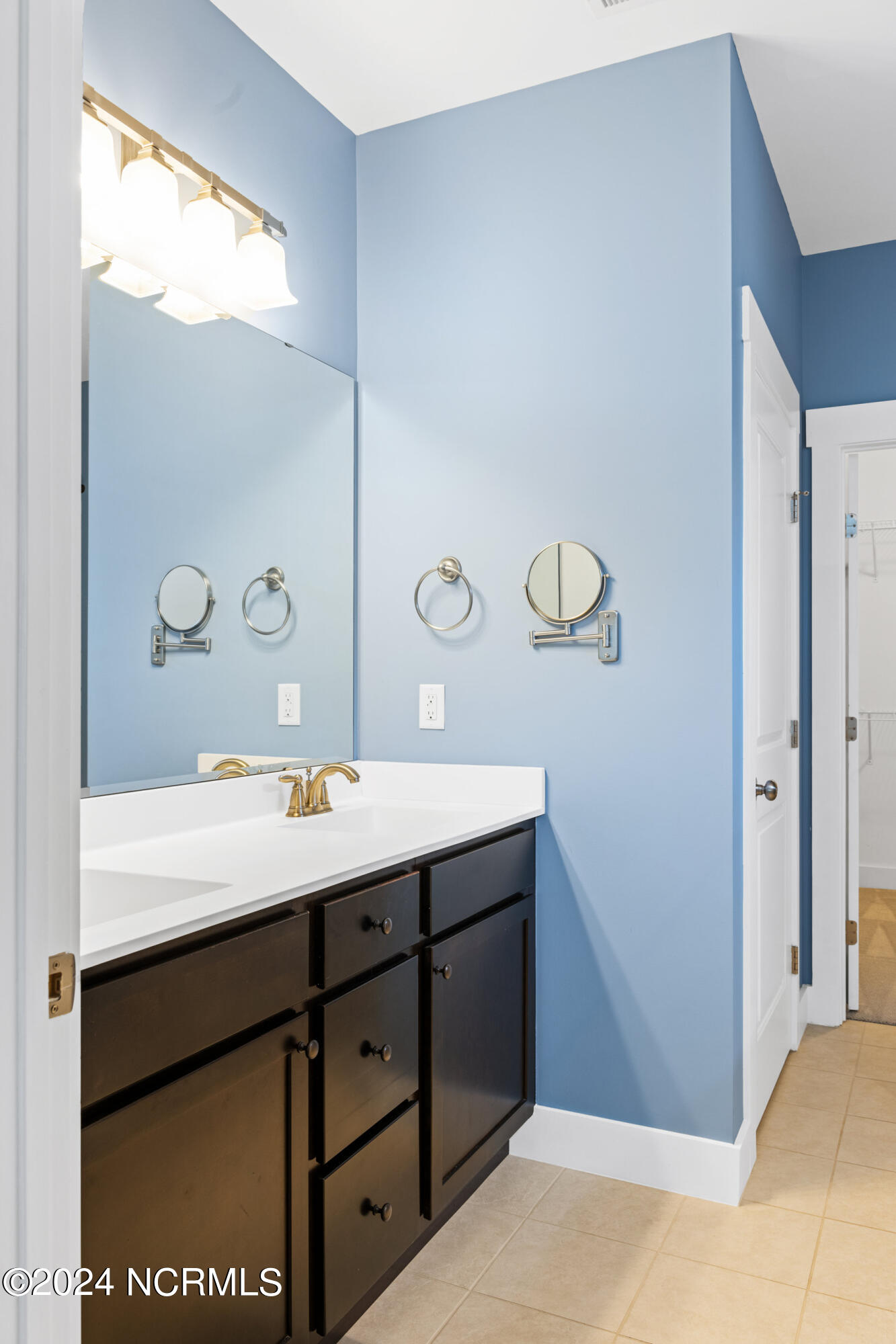 365 Southbend Court NE