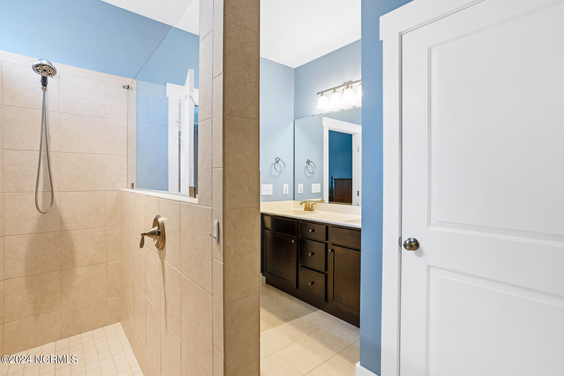 365 Southbend Court NE