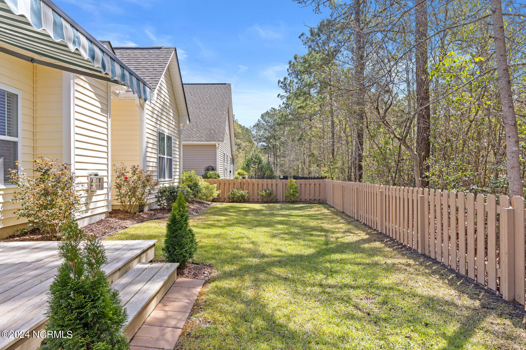 365 Southbend Court NE