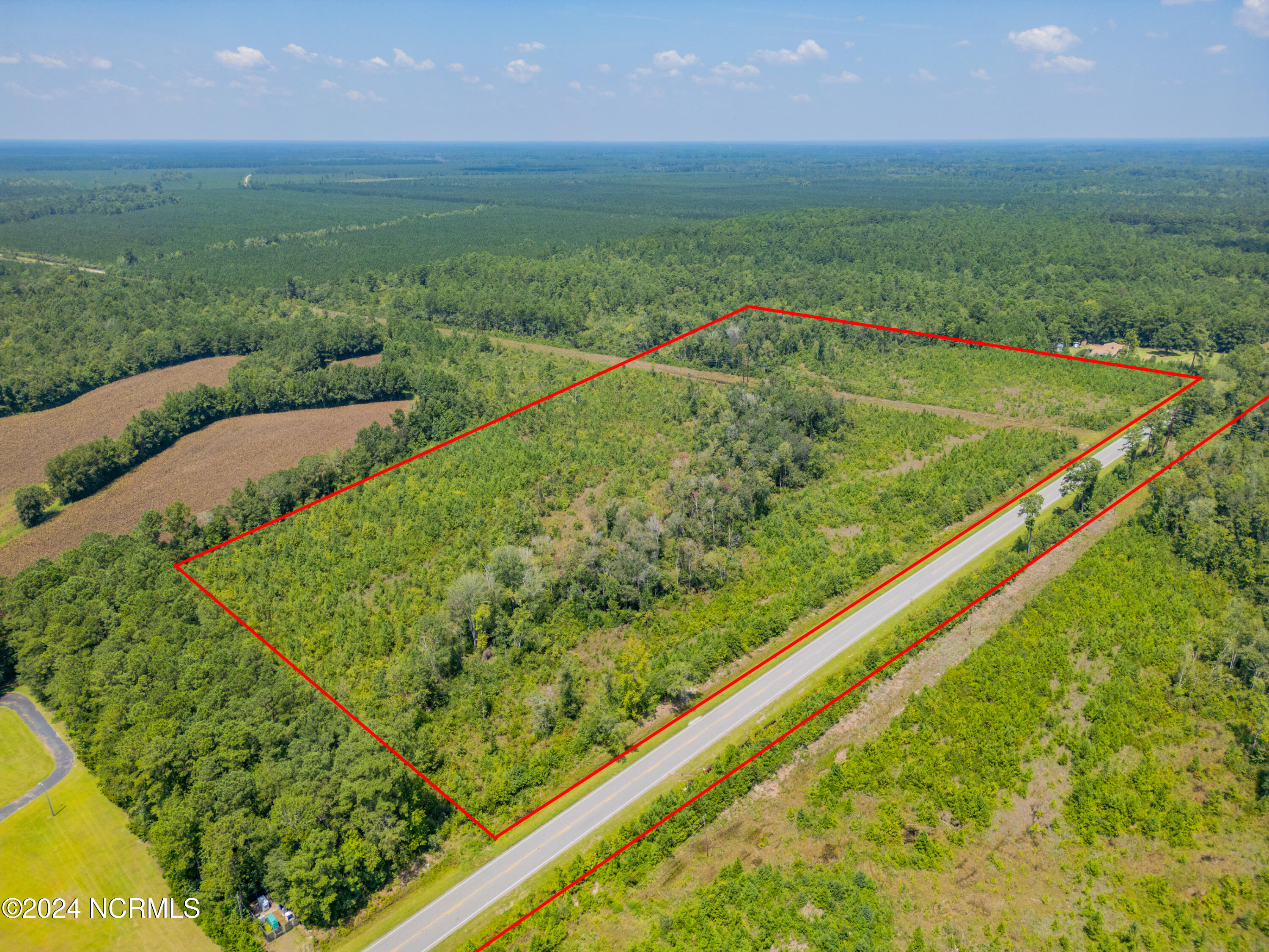 Near 949 General Howe Hwy Road