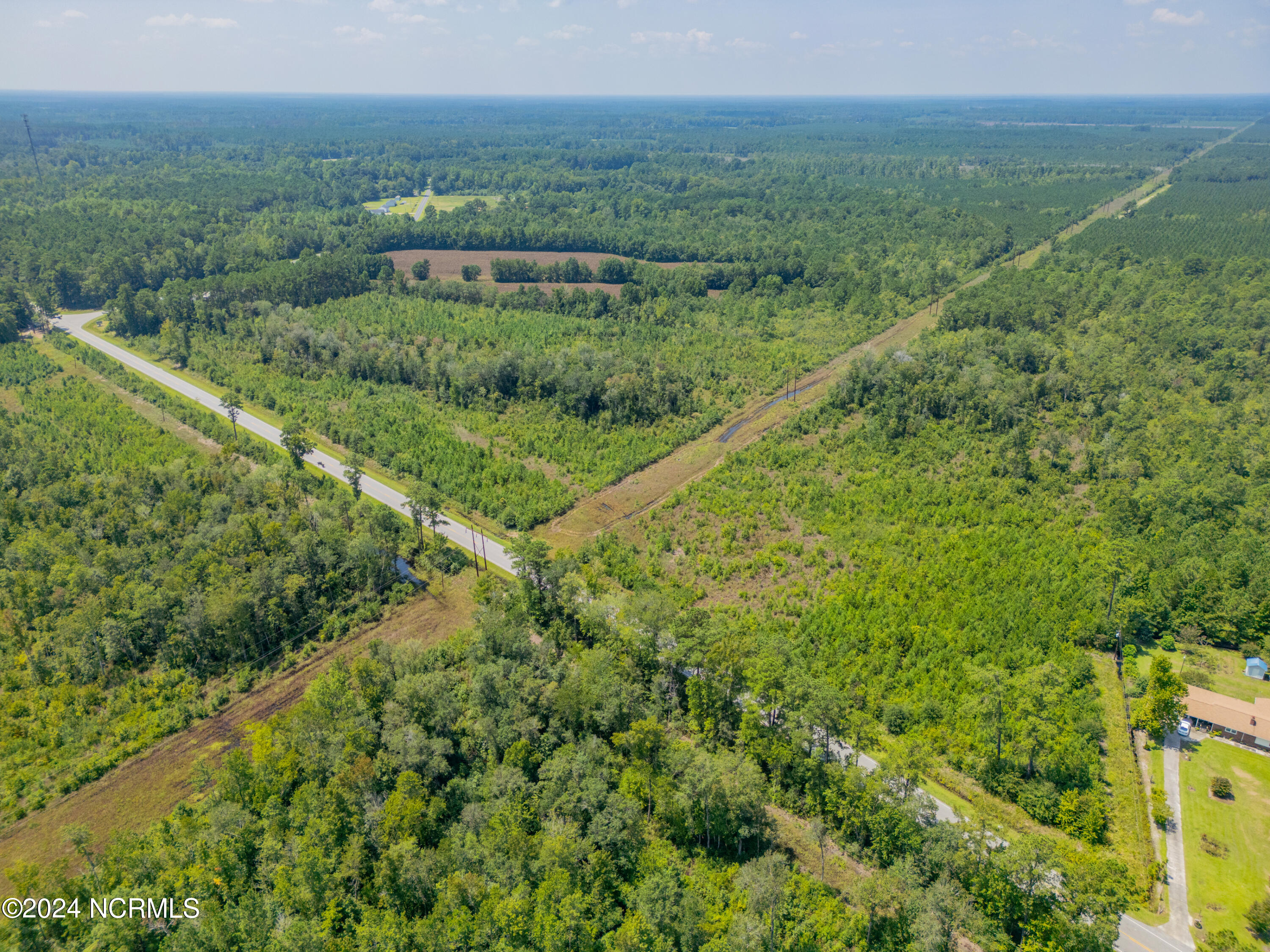 Near 949 General Howe Hwy Road