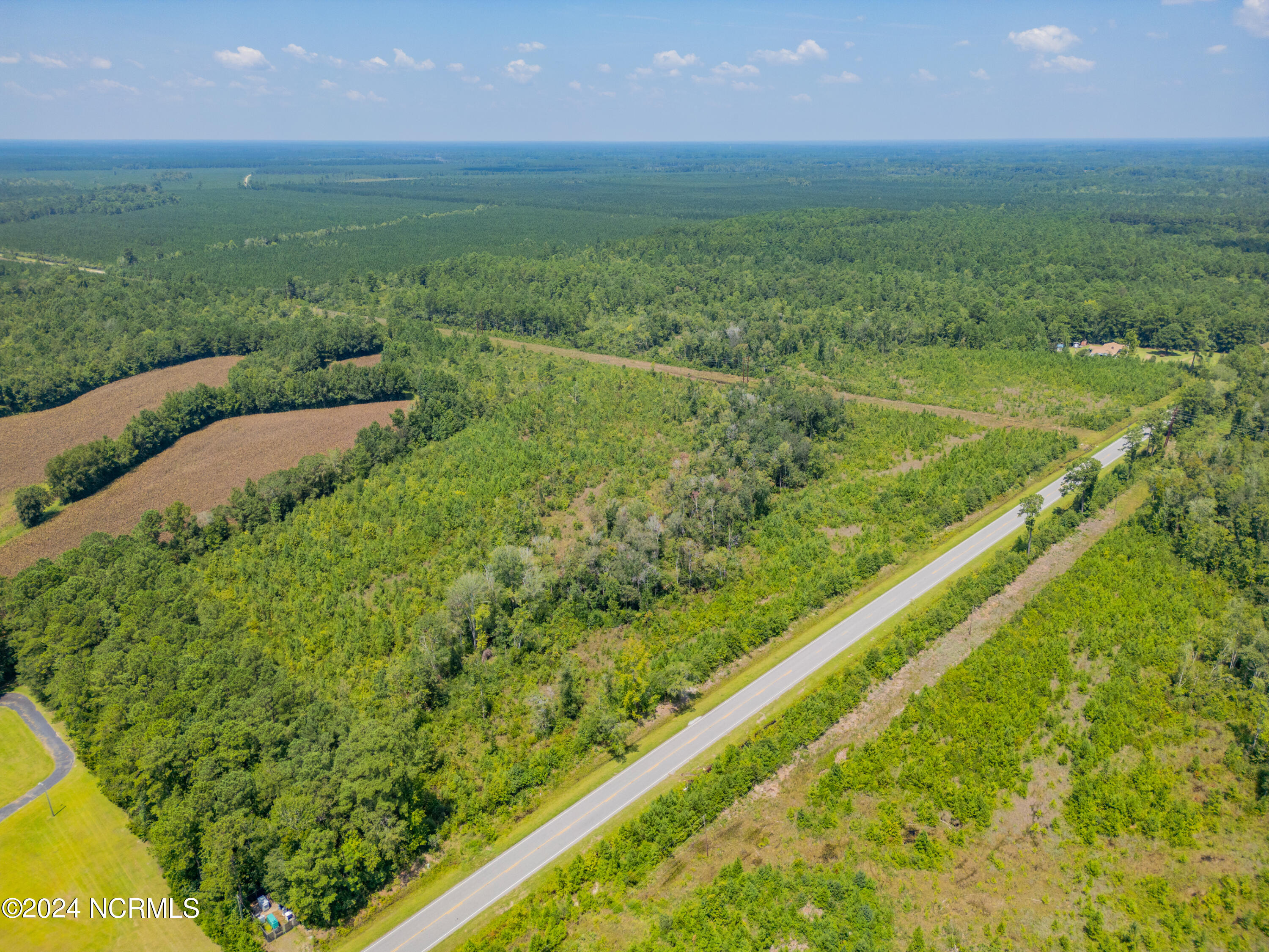 Near 949 General Howe Hwy Road