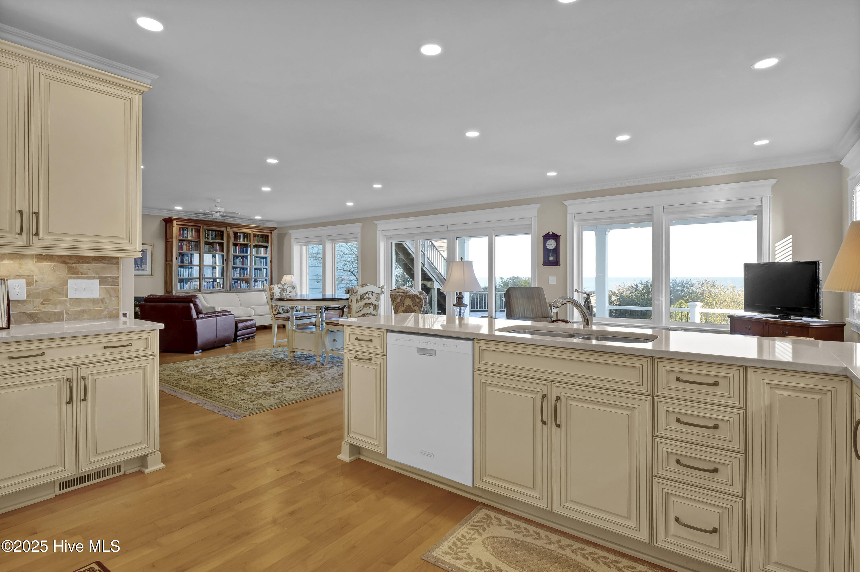 410 Fort Fisher Boulevard N, Kure Beach