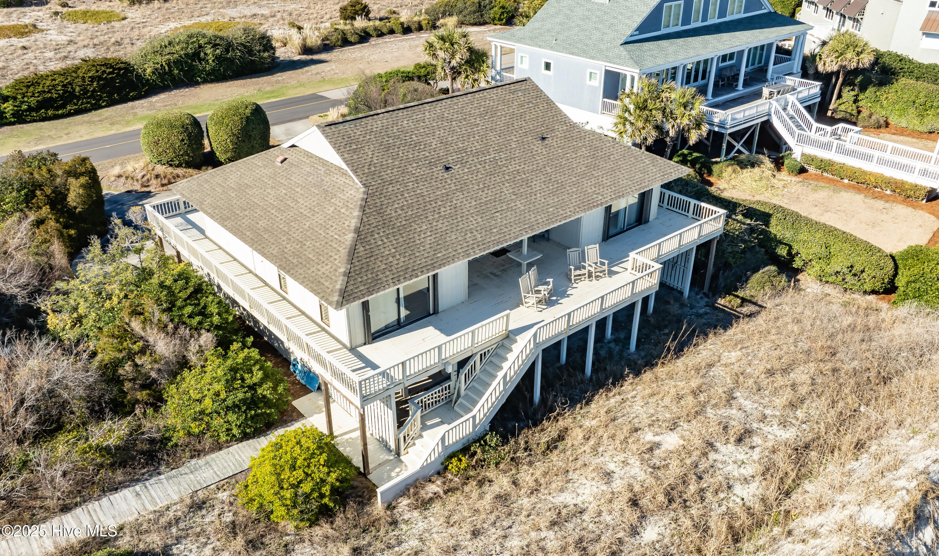 138 Beach Road S