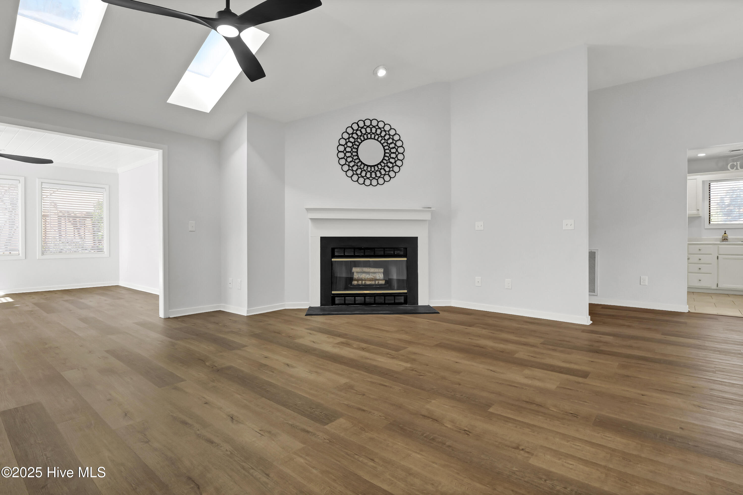 1210 Bayside Circle W