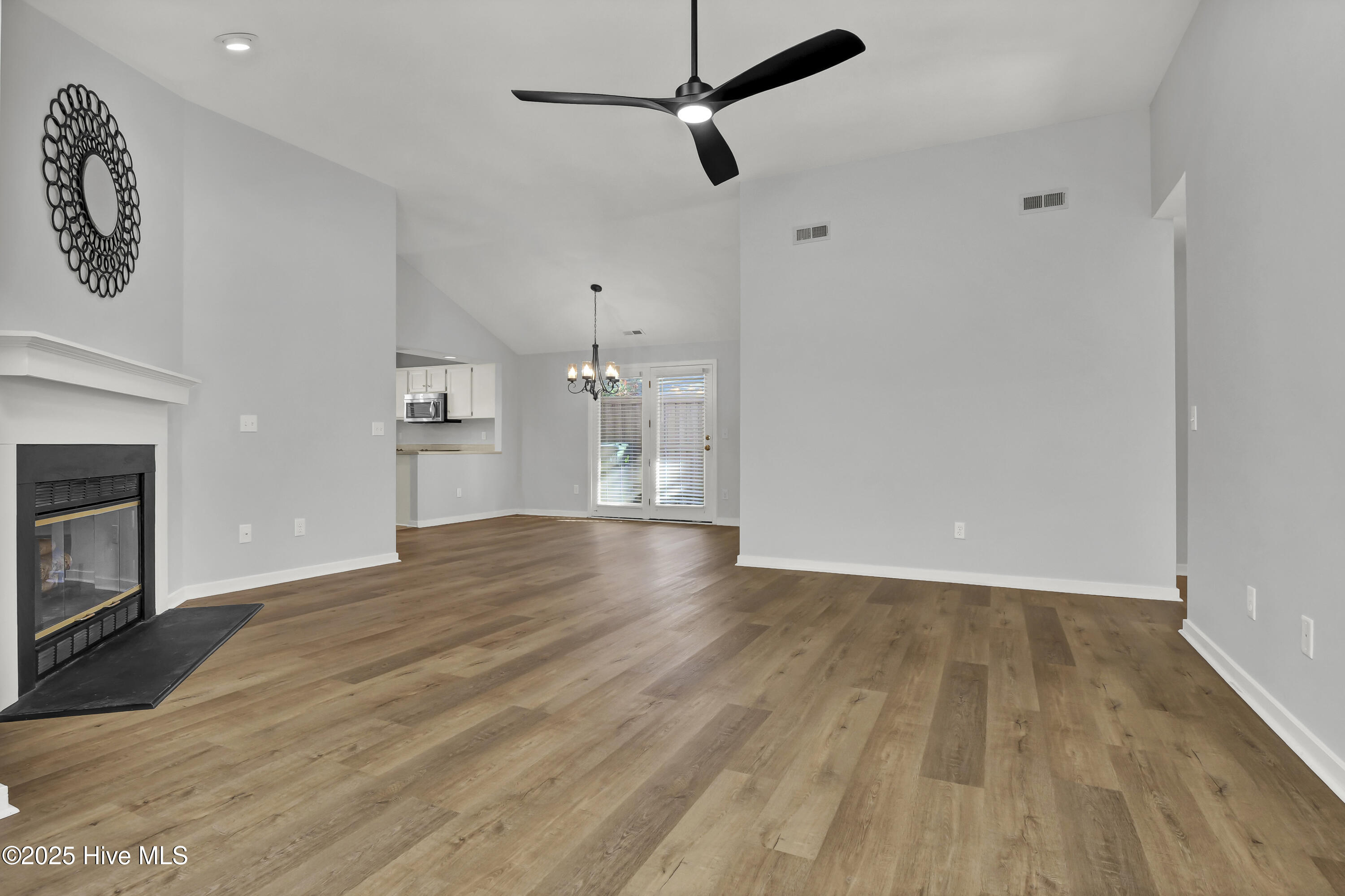 1210 Bayside Circle W