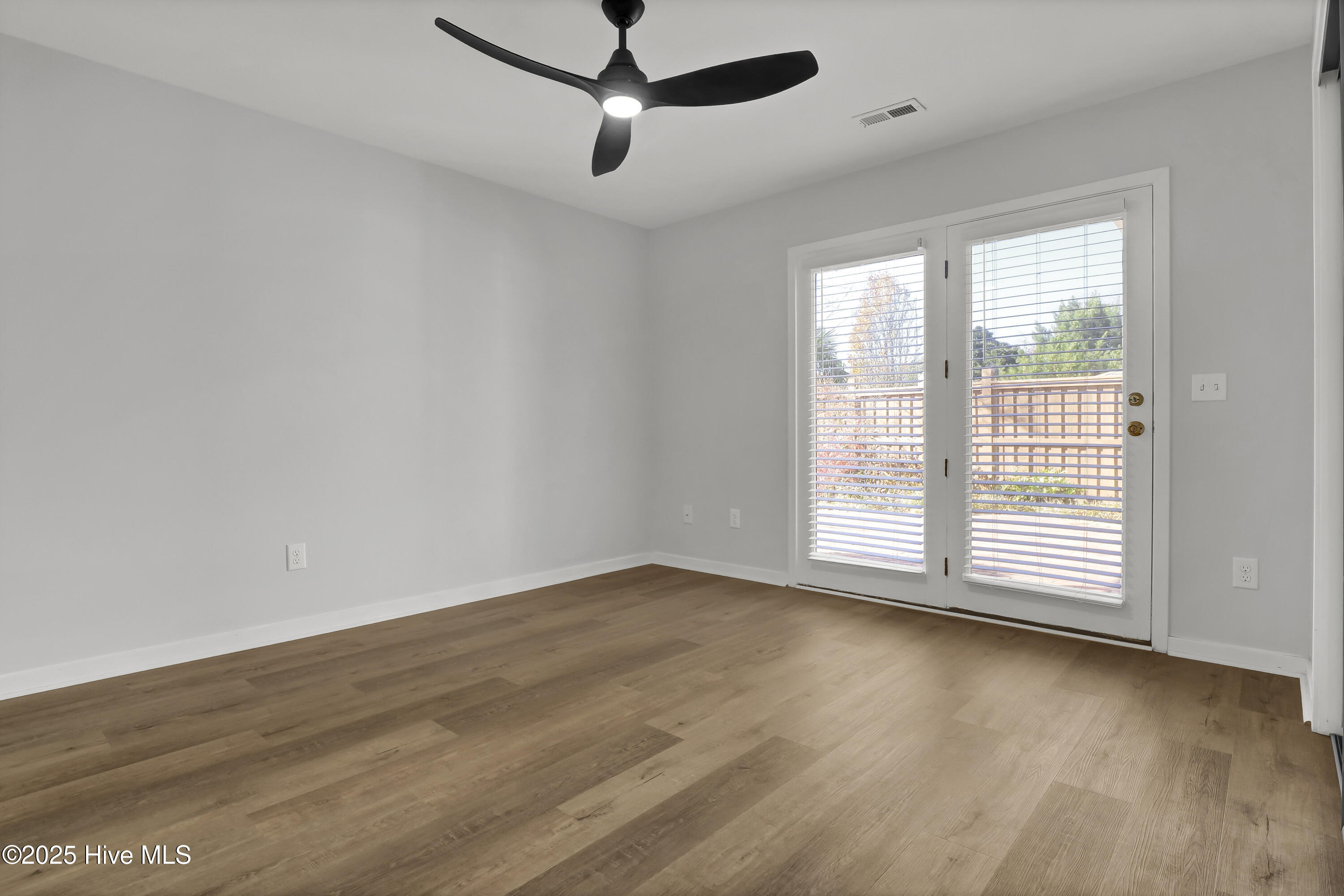 1210 Bayside Circle W