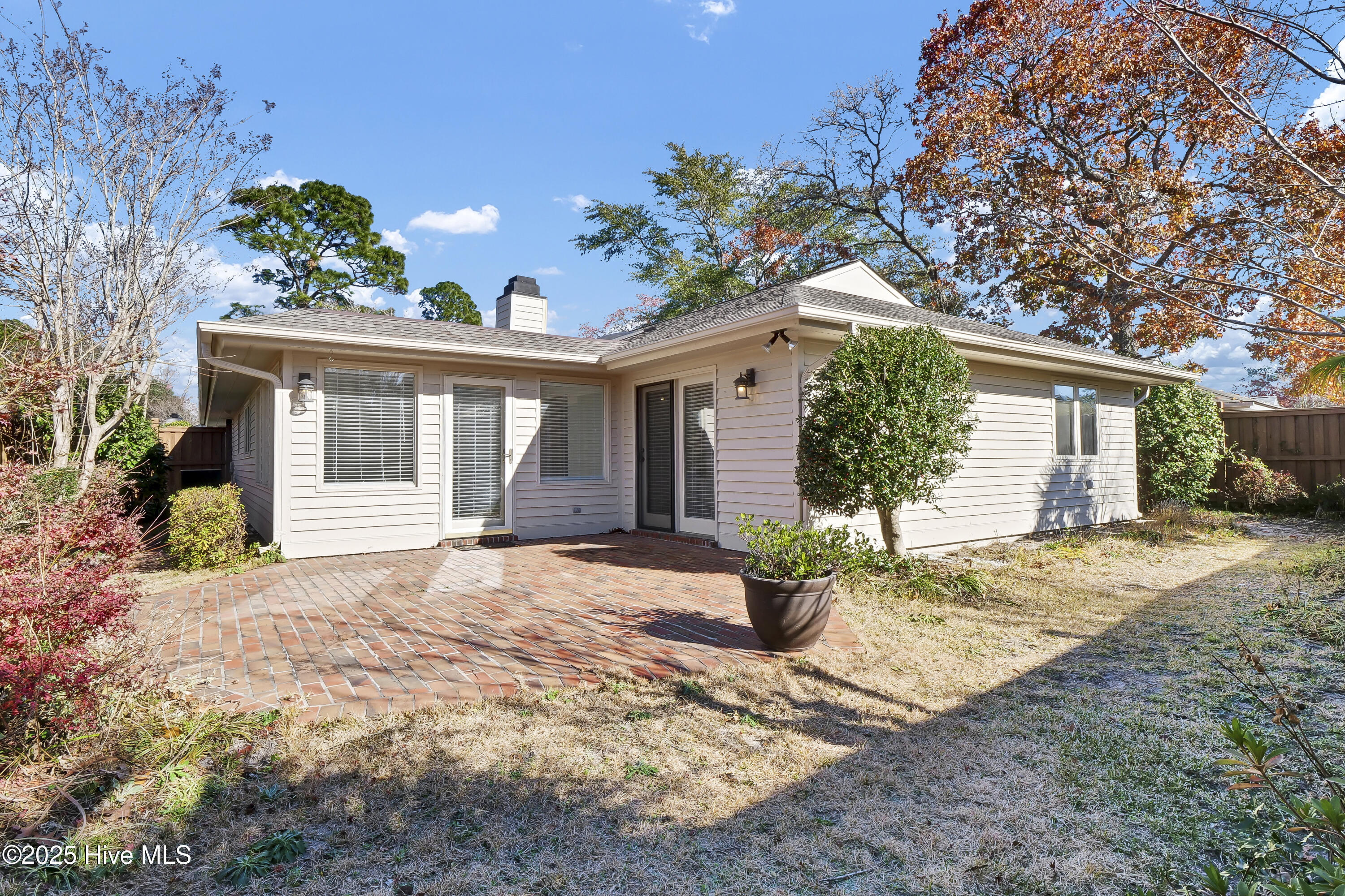 1210 Bayside Circle W