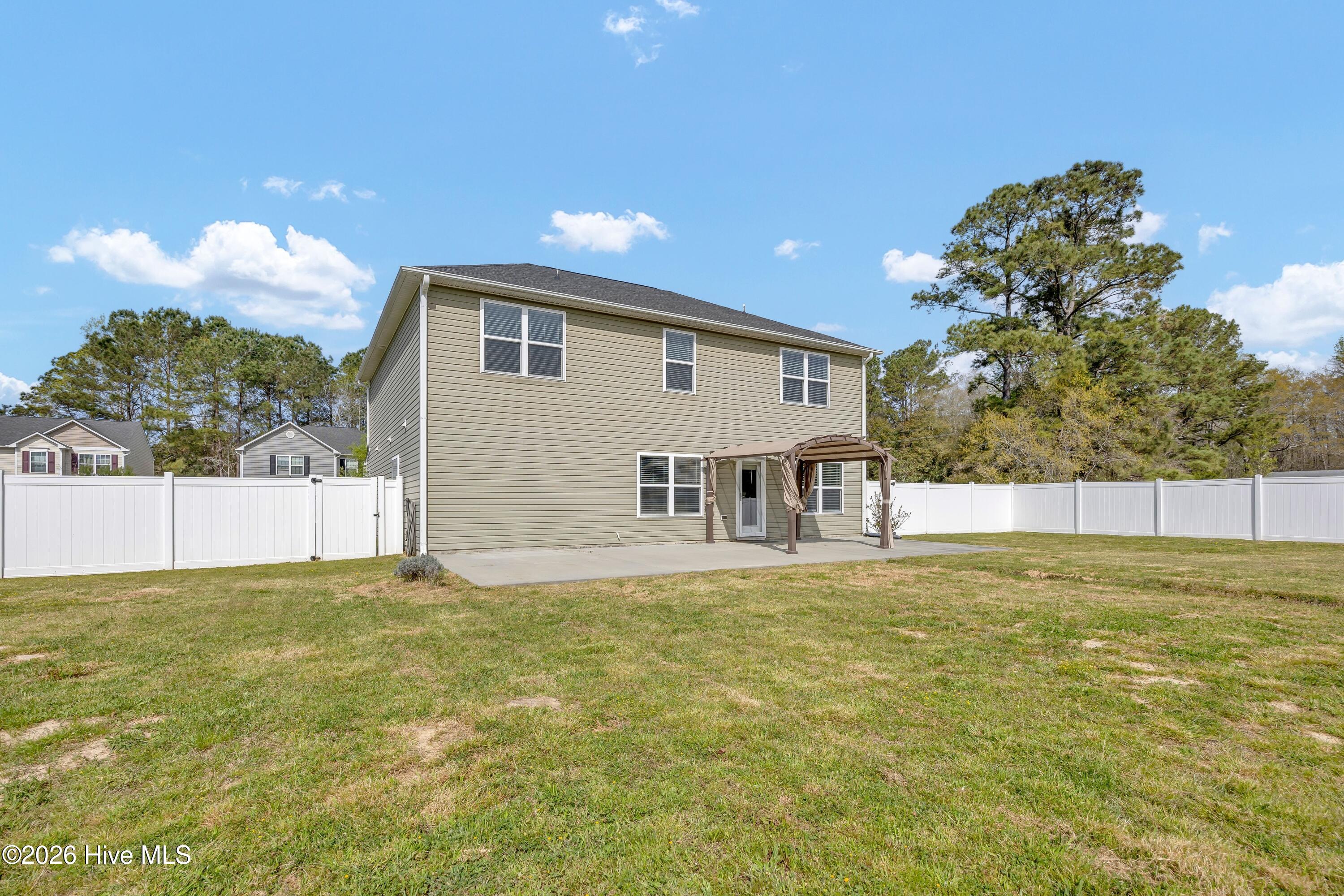 246 Fort Charles Drive NW