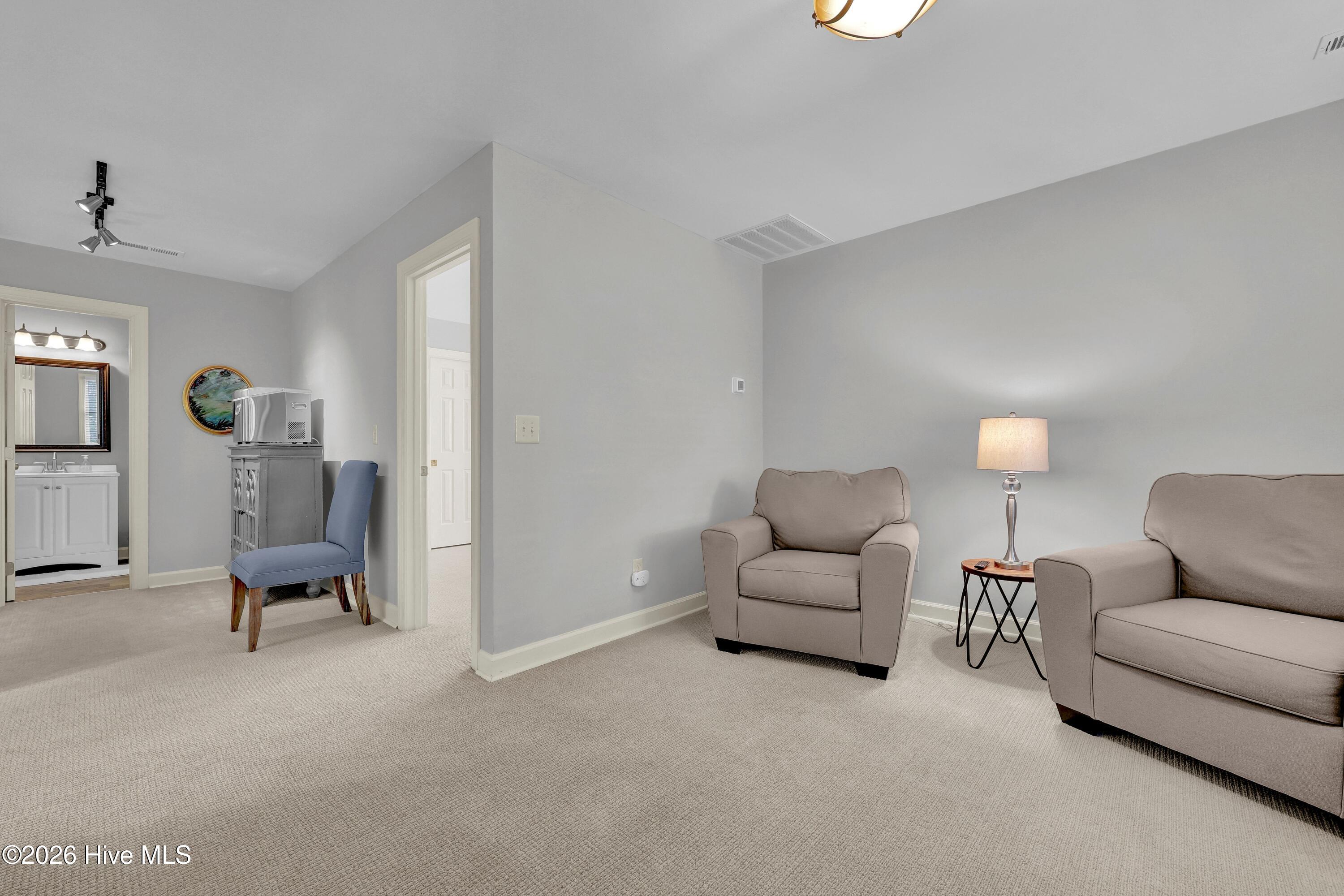 804 Oak Creek Place