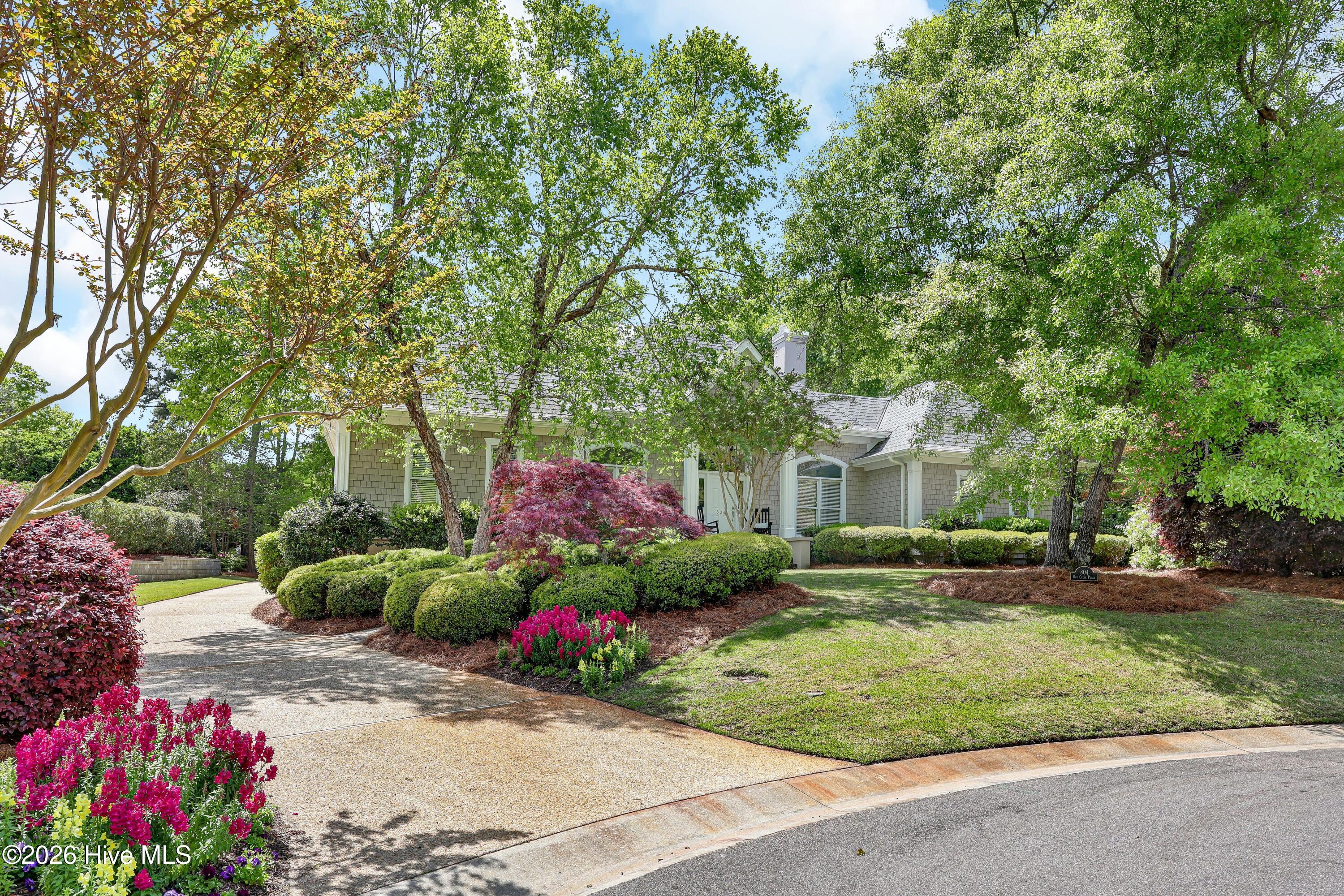 804 Oak Creek Place