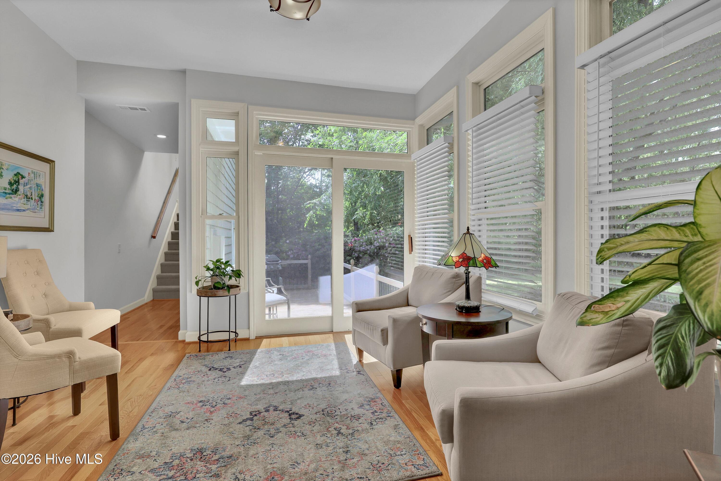 804 Oak Creek Place