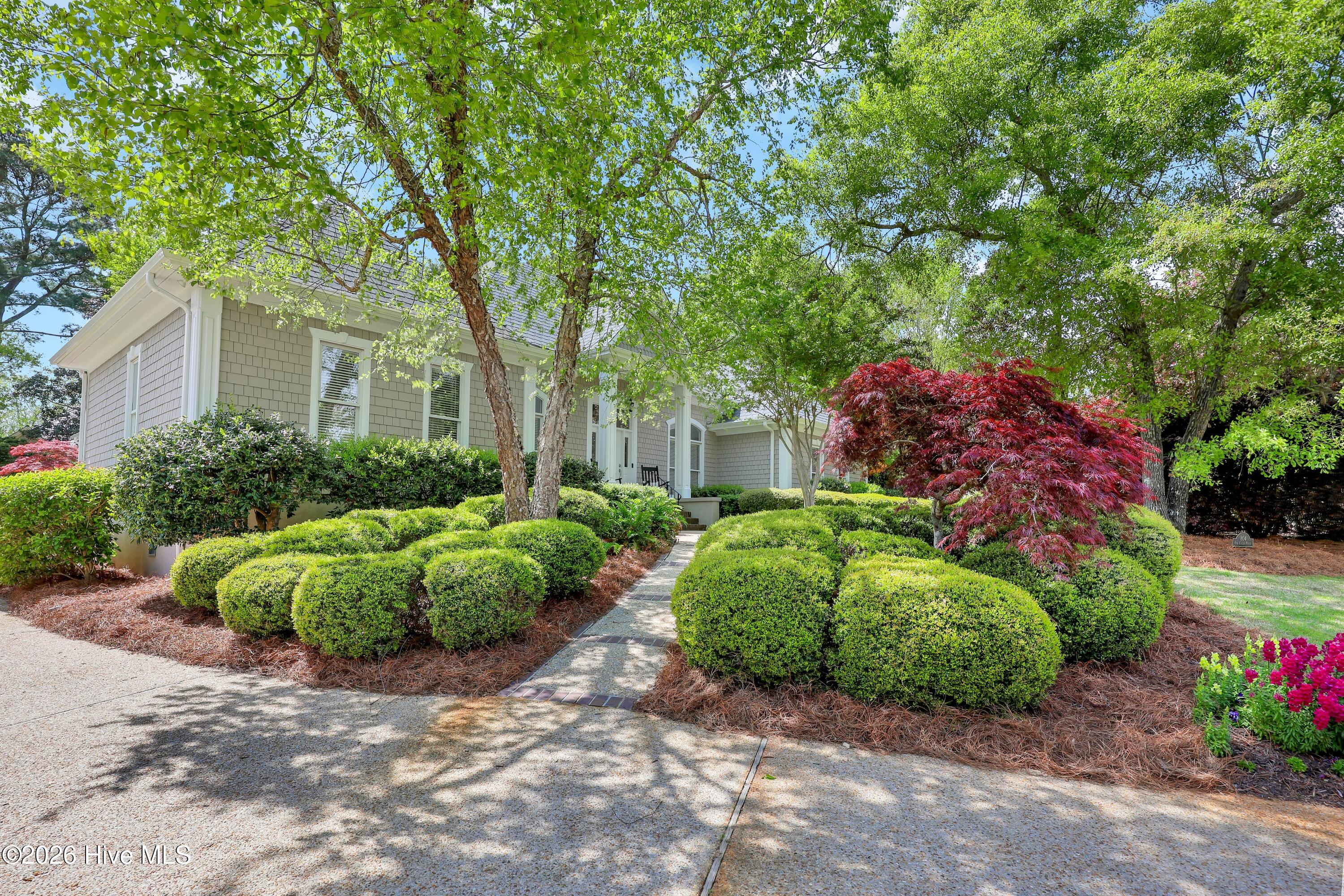 804 Oak Creek Place