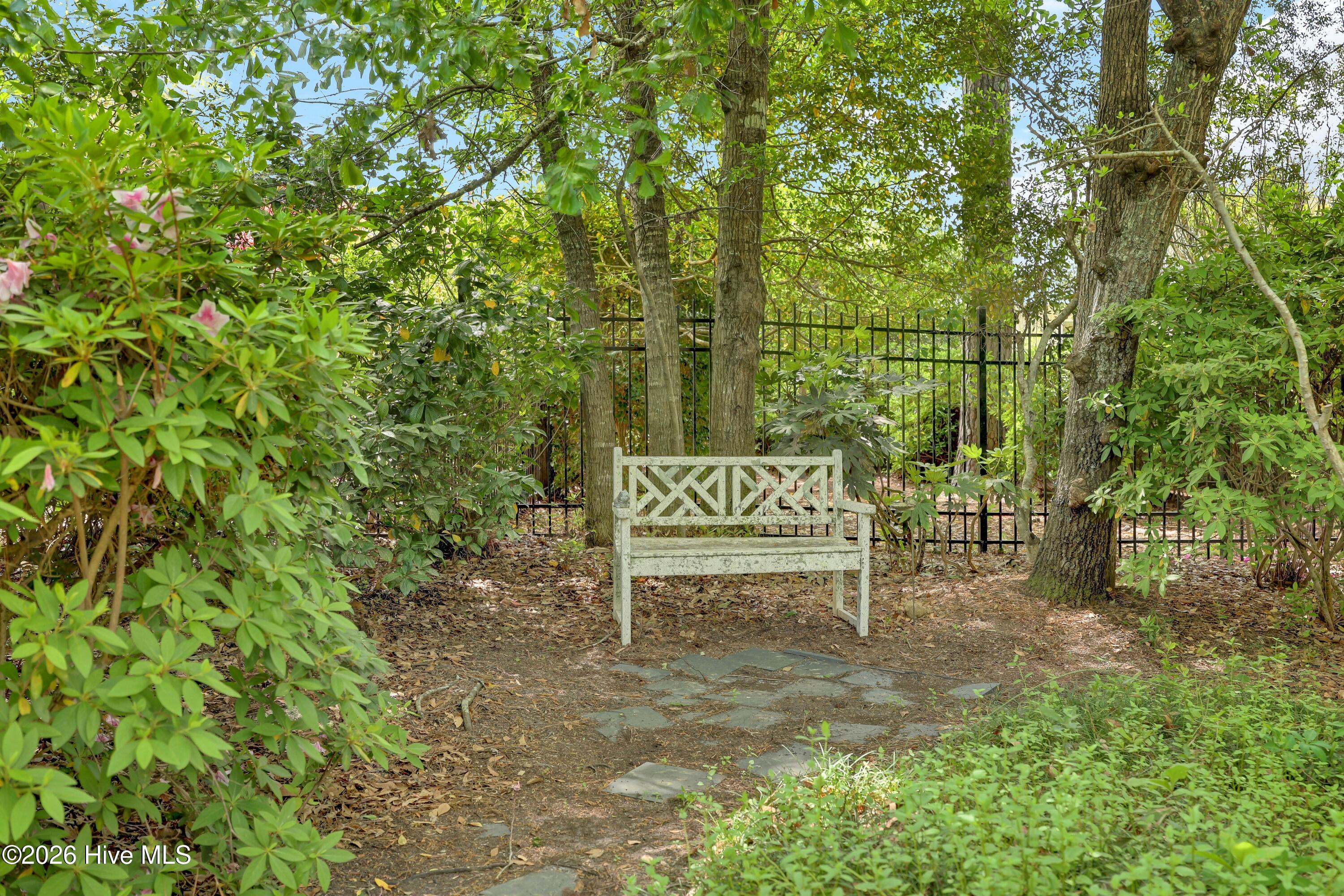 804 Oak Creek Place