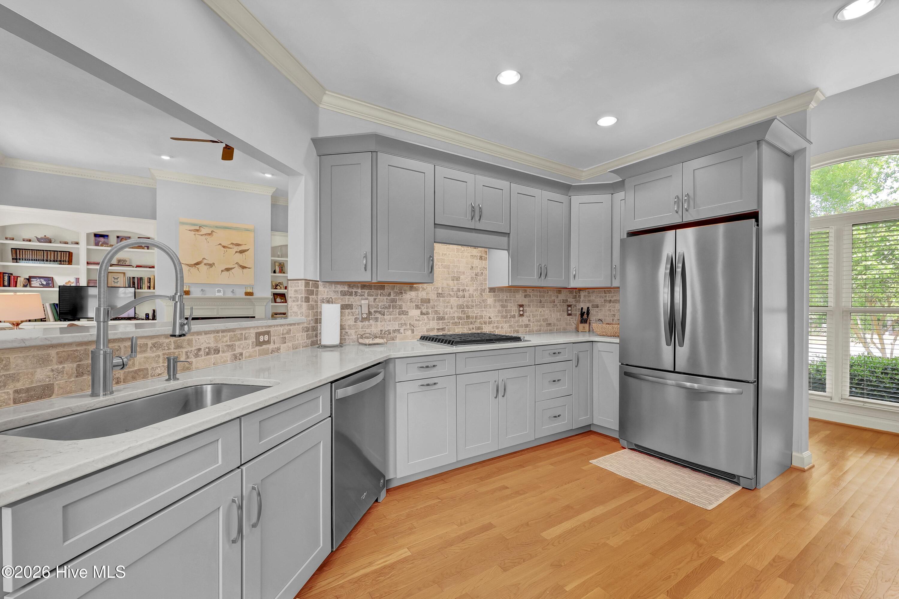 804 Oak Creek Place
