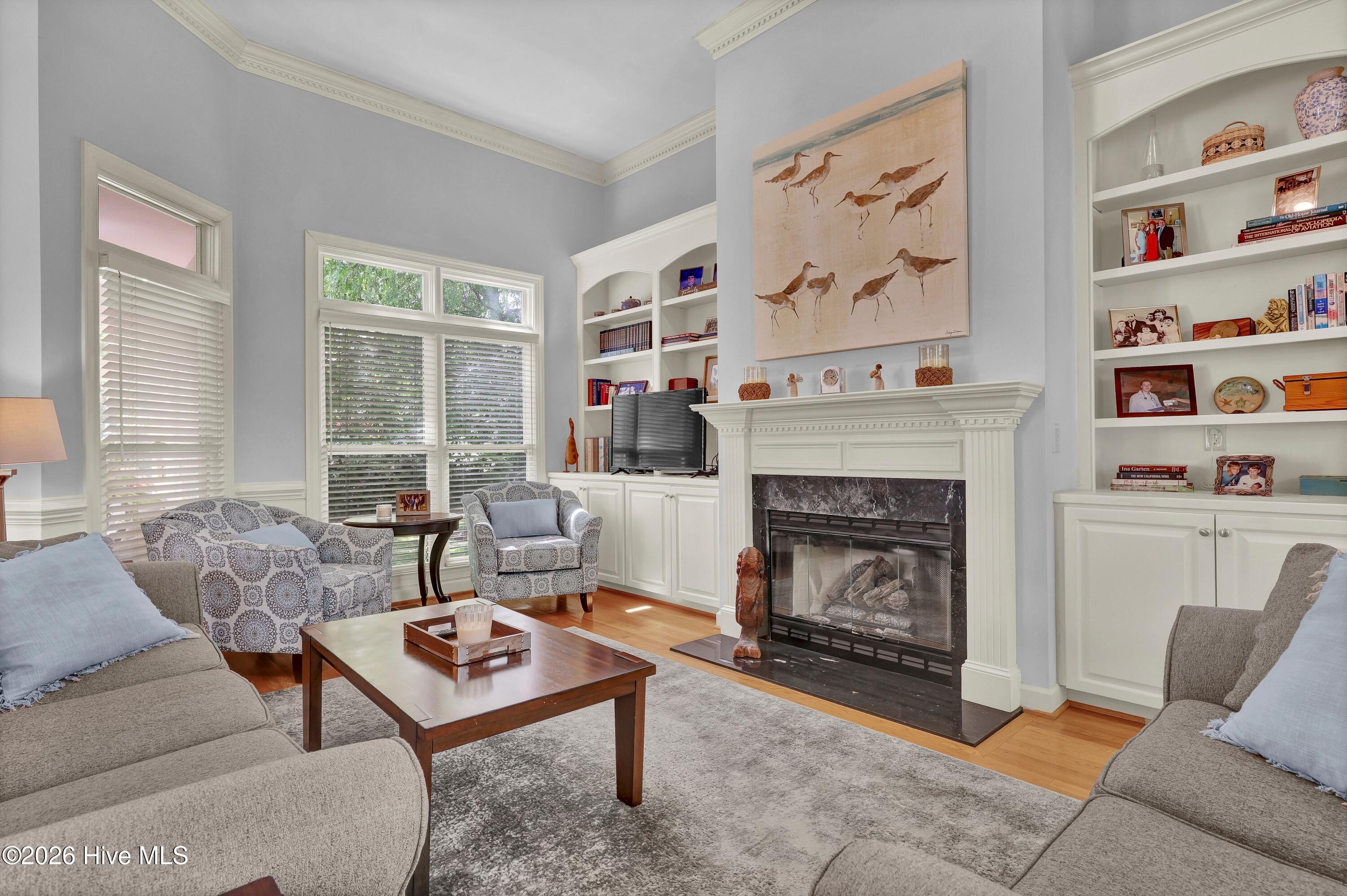 804 Oak Creek Place