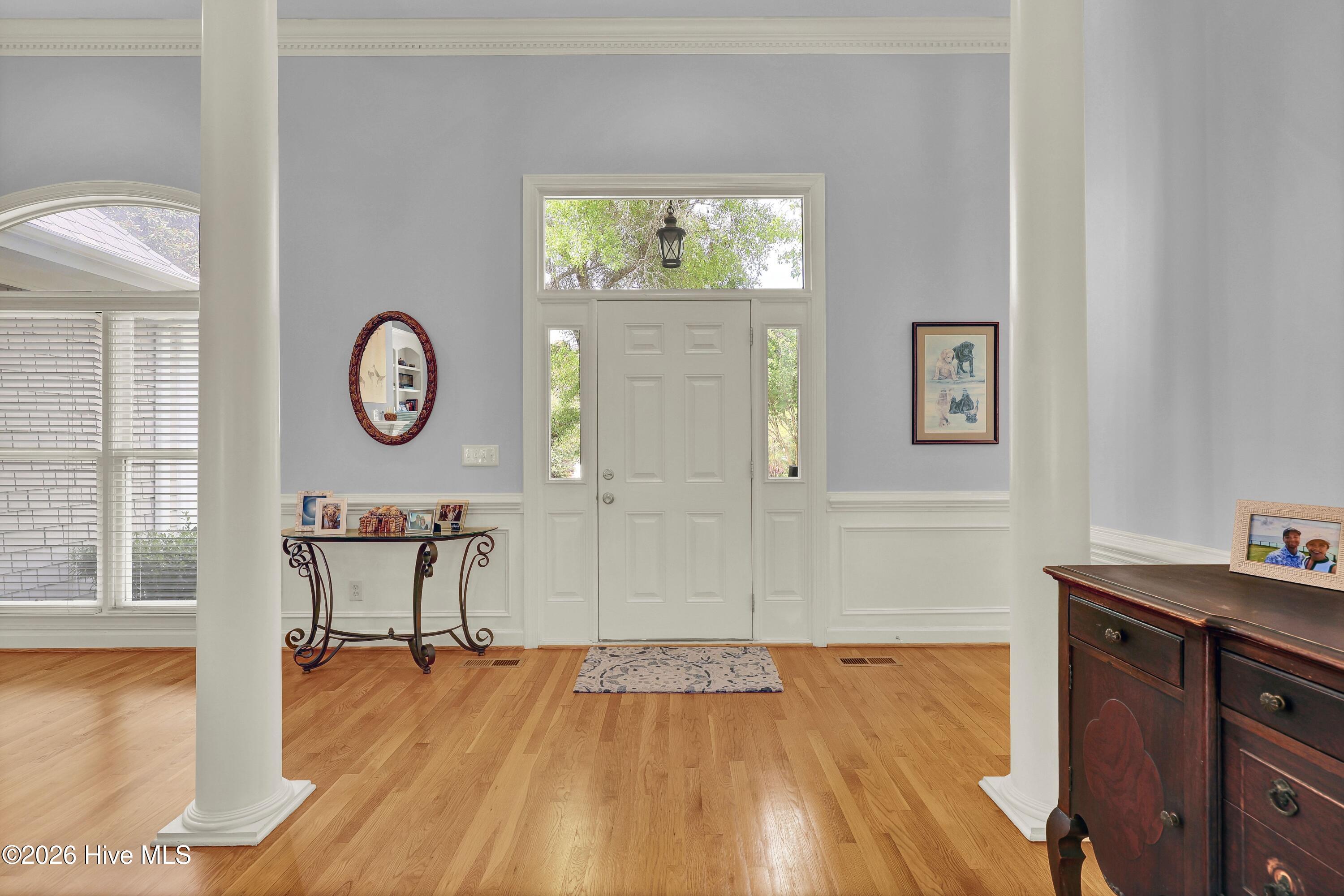 804 Oak Creek Place
