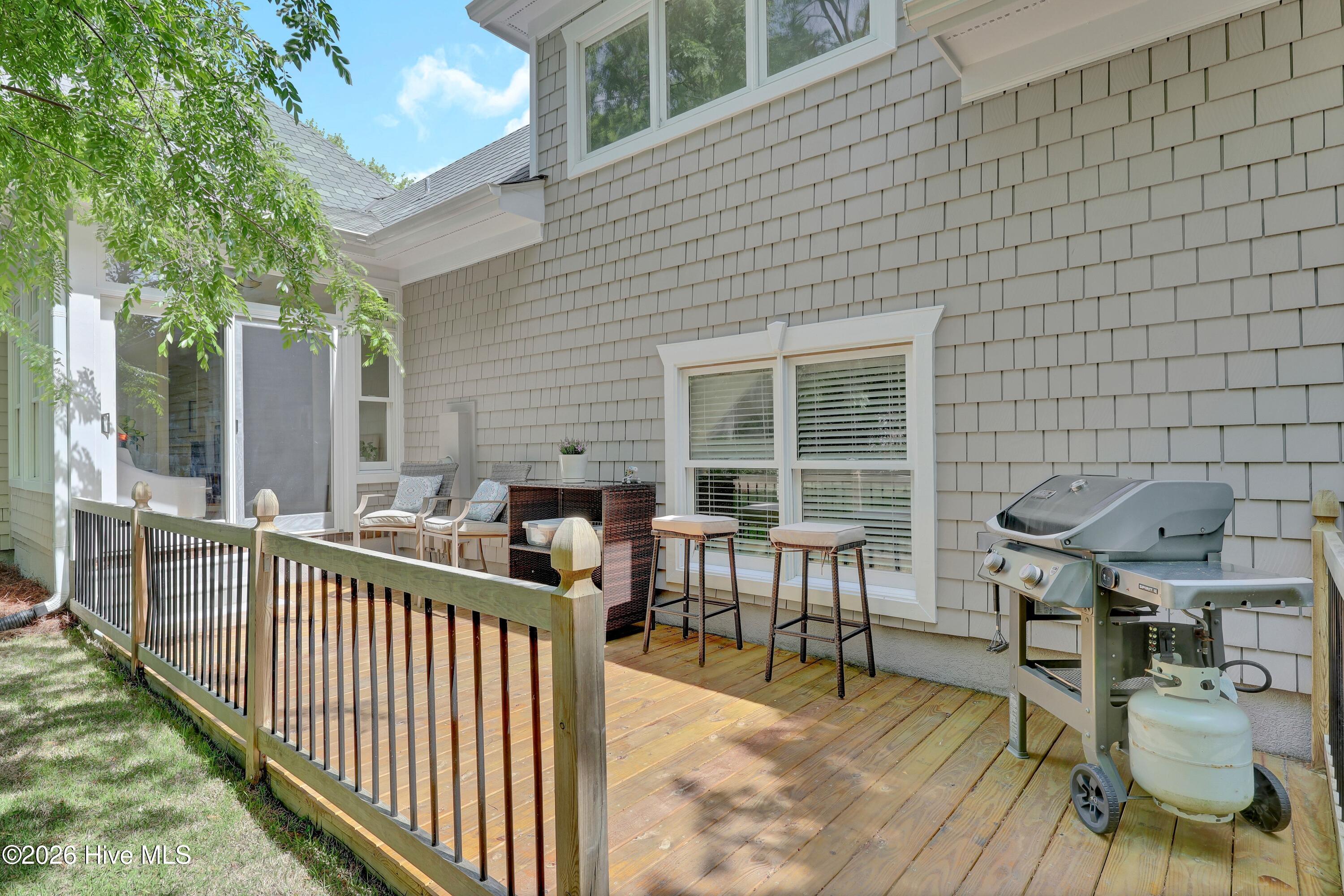 804 Oak Creek Place